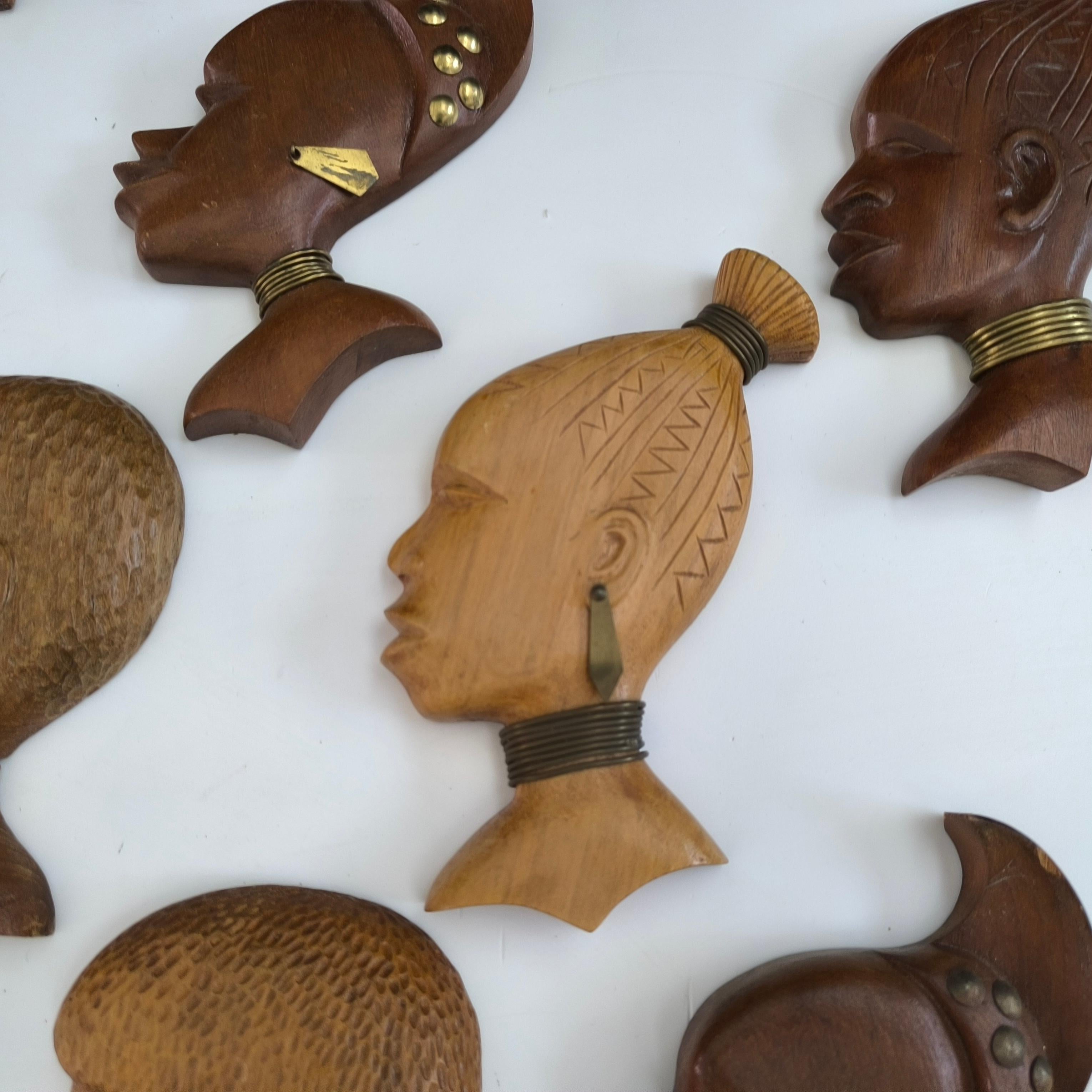 Tallado africano  Cabezas de Mujer de Madera de Estilo Tribal. en venta 7