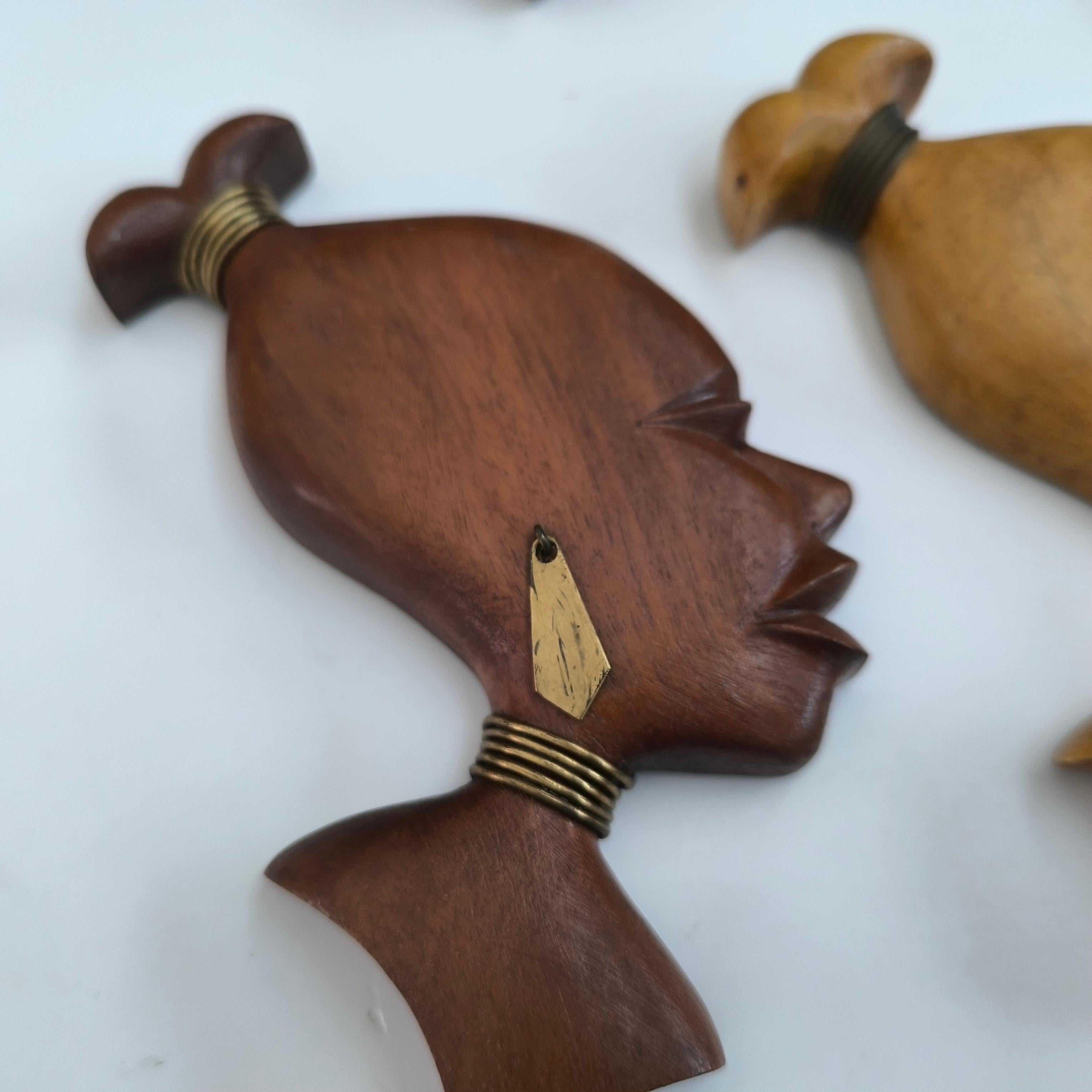 Tallado africano  Cabezas de Mujer de Madera de Estilo Tribal. en venta 3