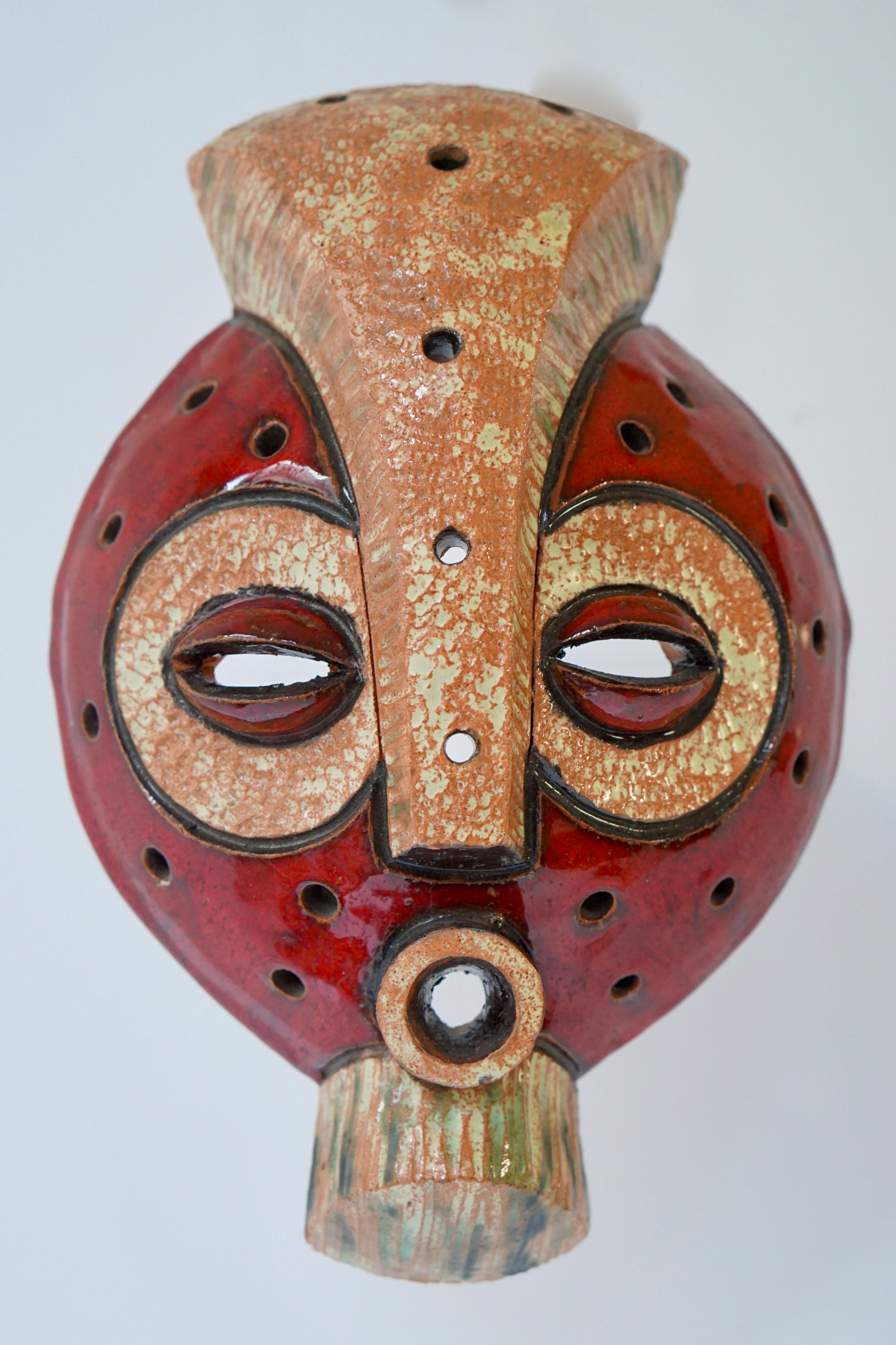 Afrikanische Keramik-Stammesmaske aus dem Kongo im Zustand „Gut“ in Antwerp, BE