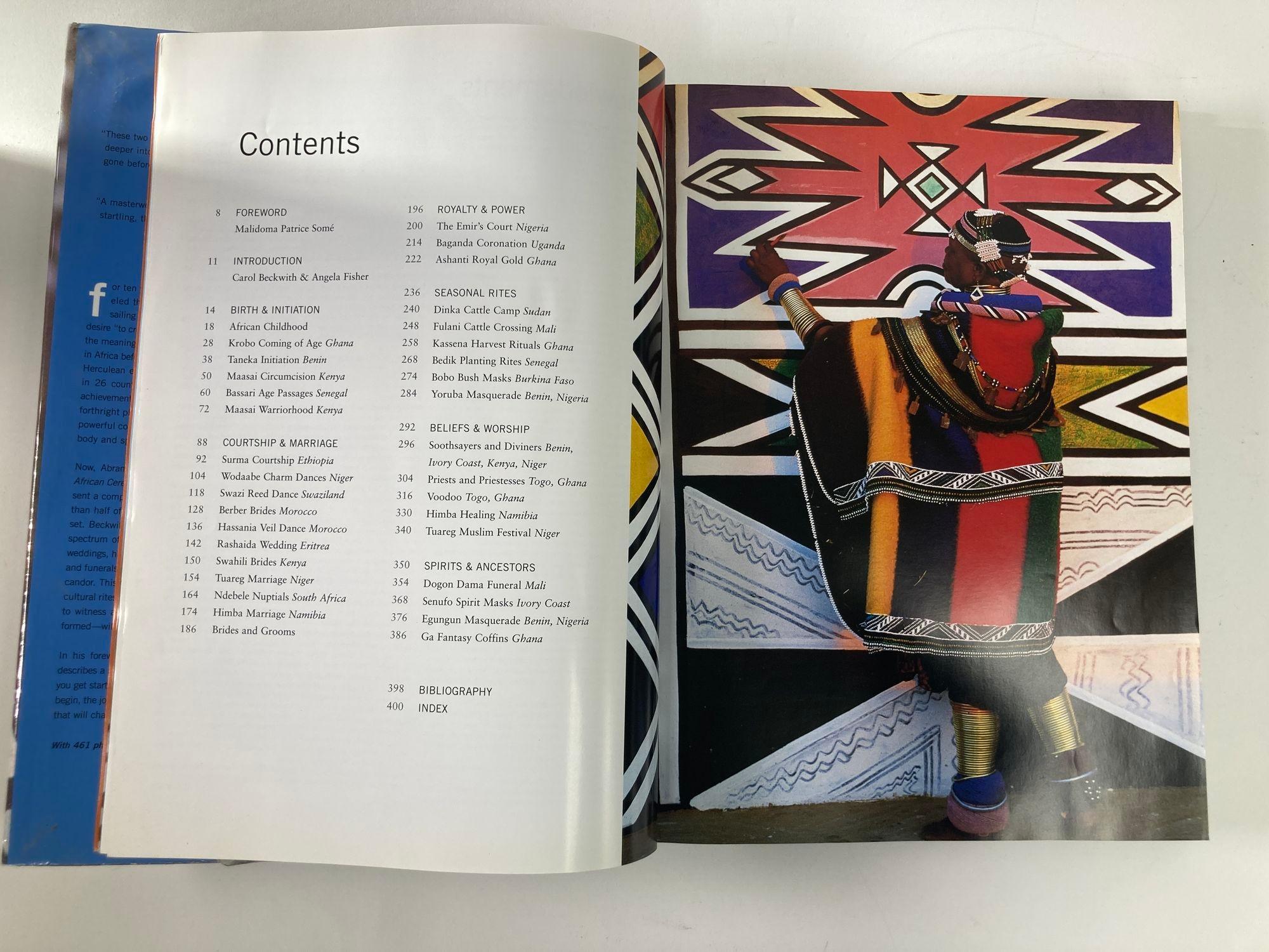 XXIe siècle et contemporain Livre « African Ceremonies » de Carol Beckwith et Angela Fisher à couverture rigide en vente