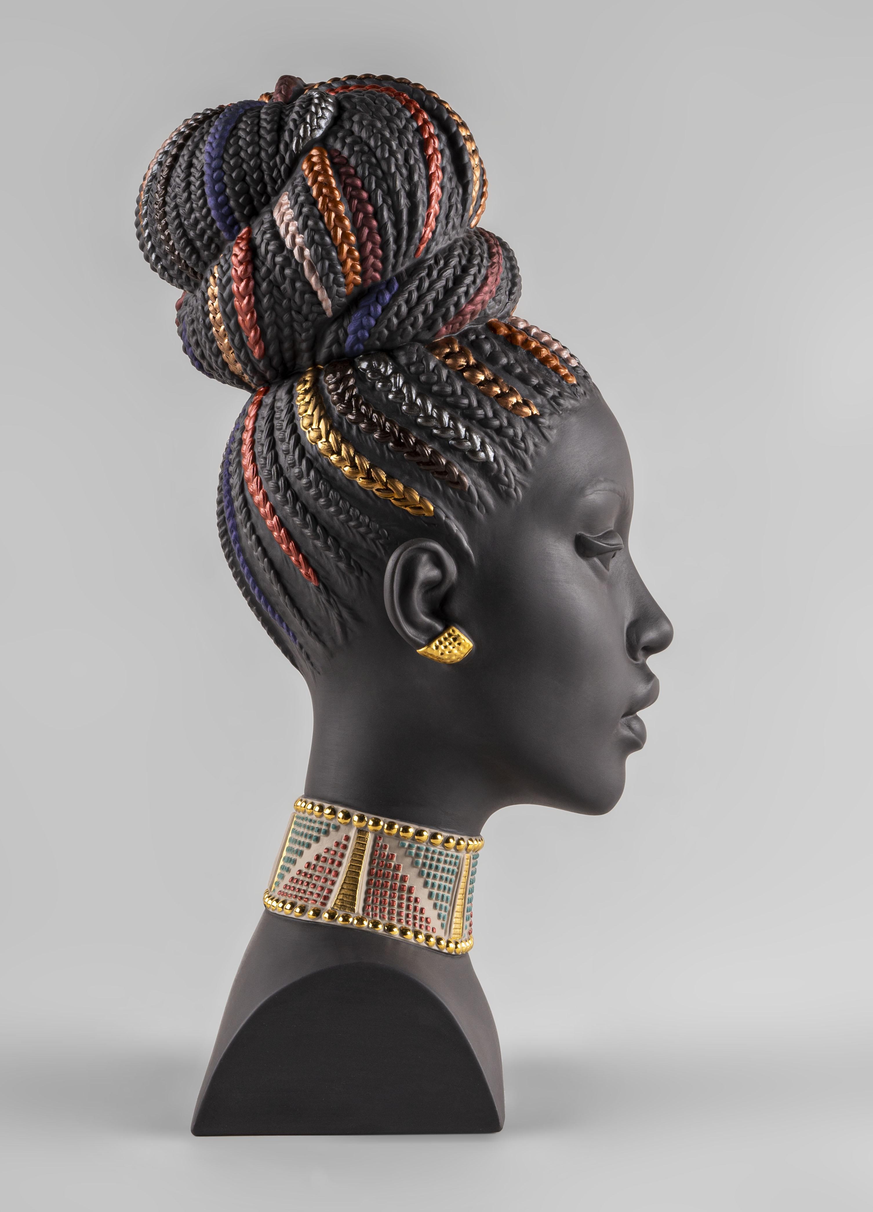 Afrikanische Farben Skulptur (Handgefertigt) im Angebot