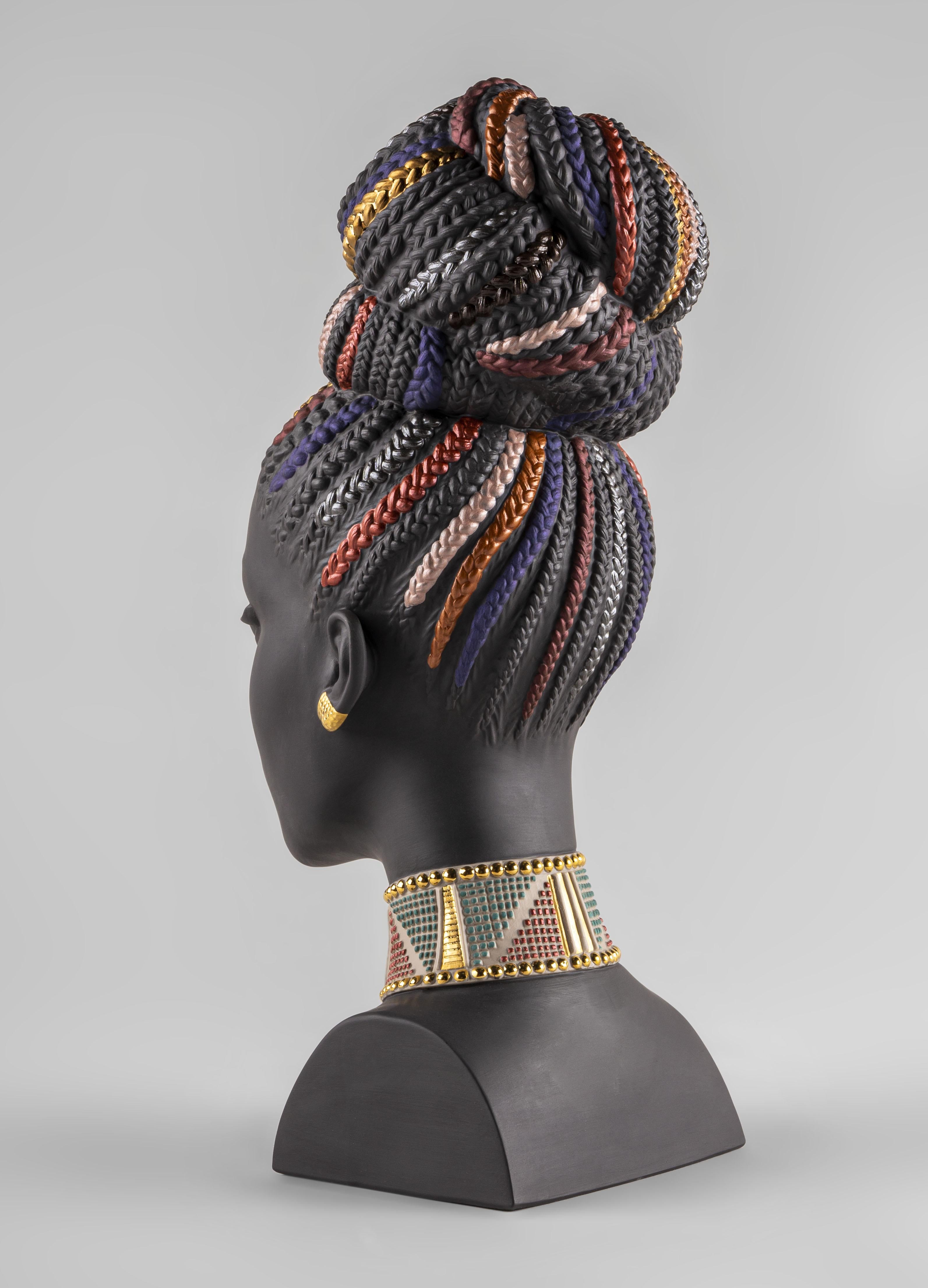 Afrikanische Farben Skulptur im Zustand „Neu“ im Angebot in New York City, NY