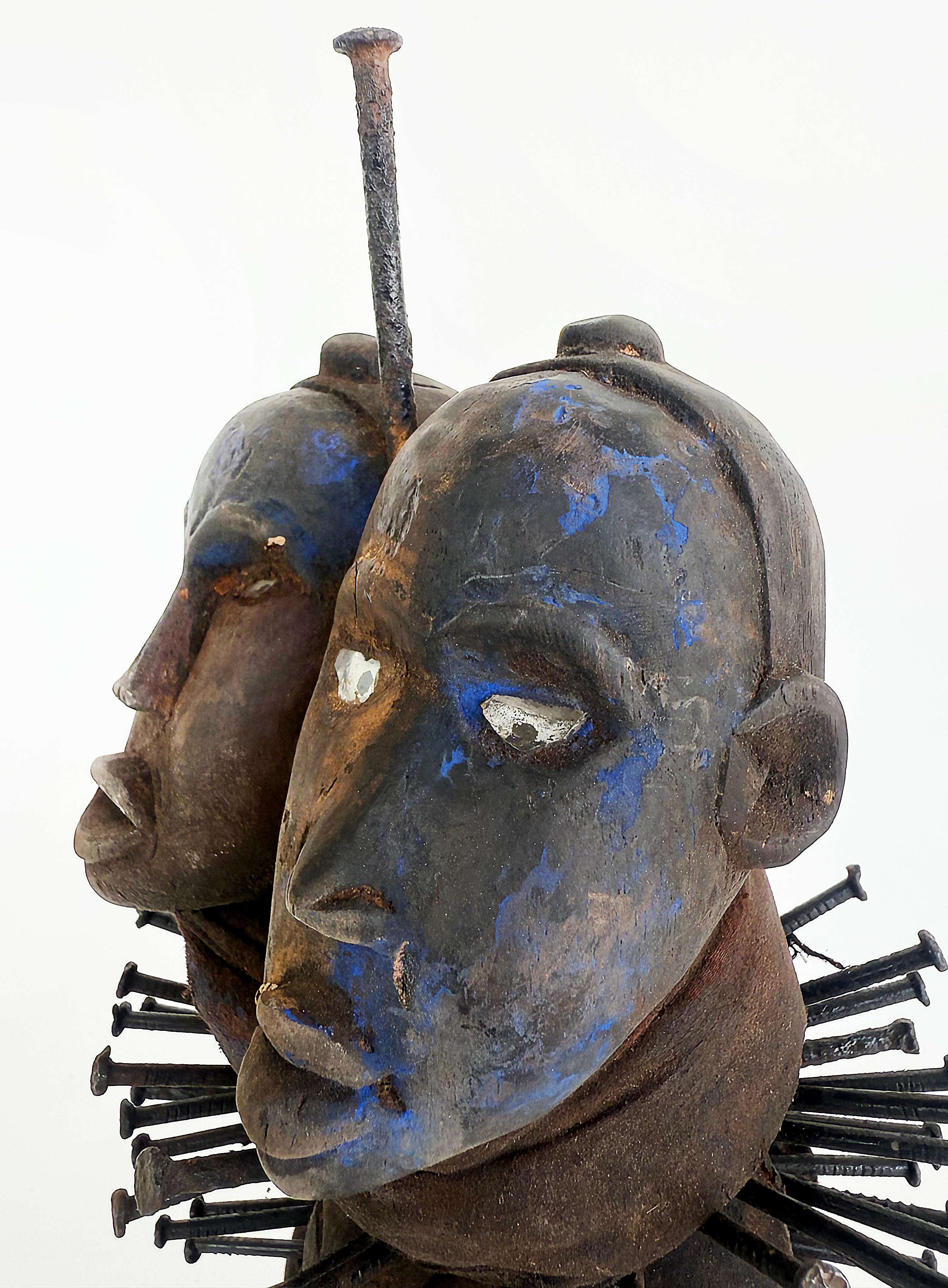 Statua feticcio africano del Congo, ospita gli spiriti per la protezione, fine XX secolo in vendita 6