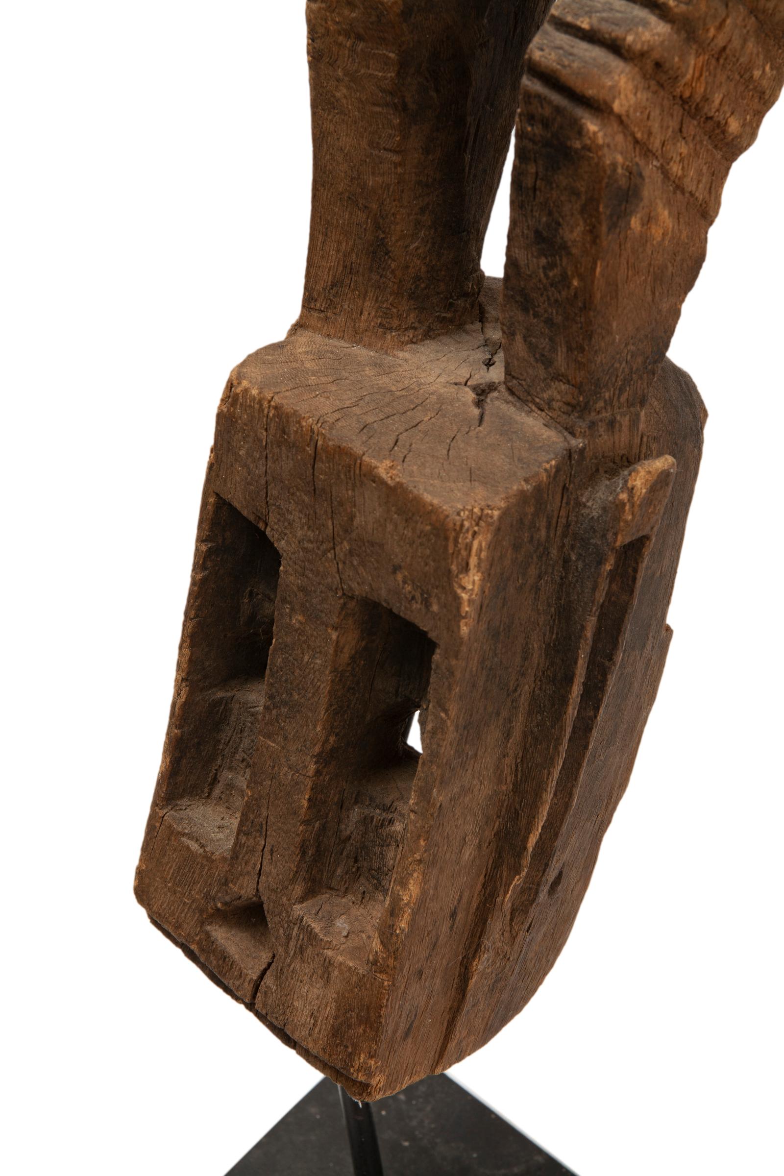 African Dogon Hare Rabbit Mounted Carving For Sale 3