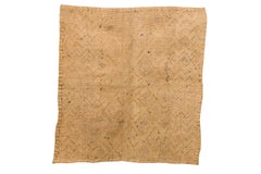 D. A. africain. Tissu Kuba en raphia brodé du Congo du 20e siècle, brun foncé