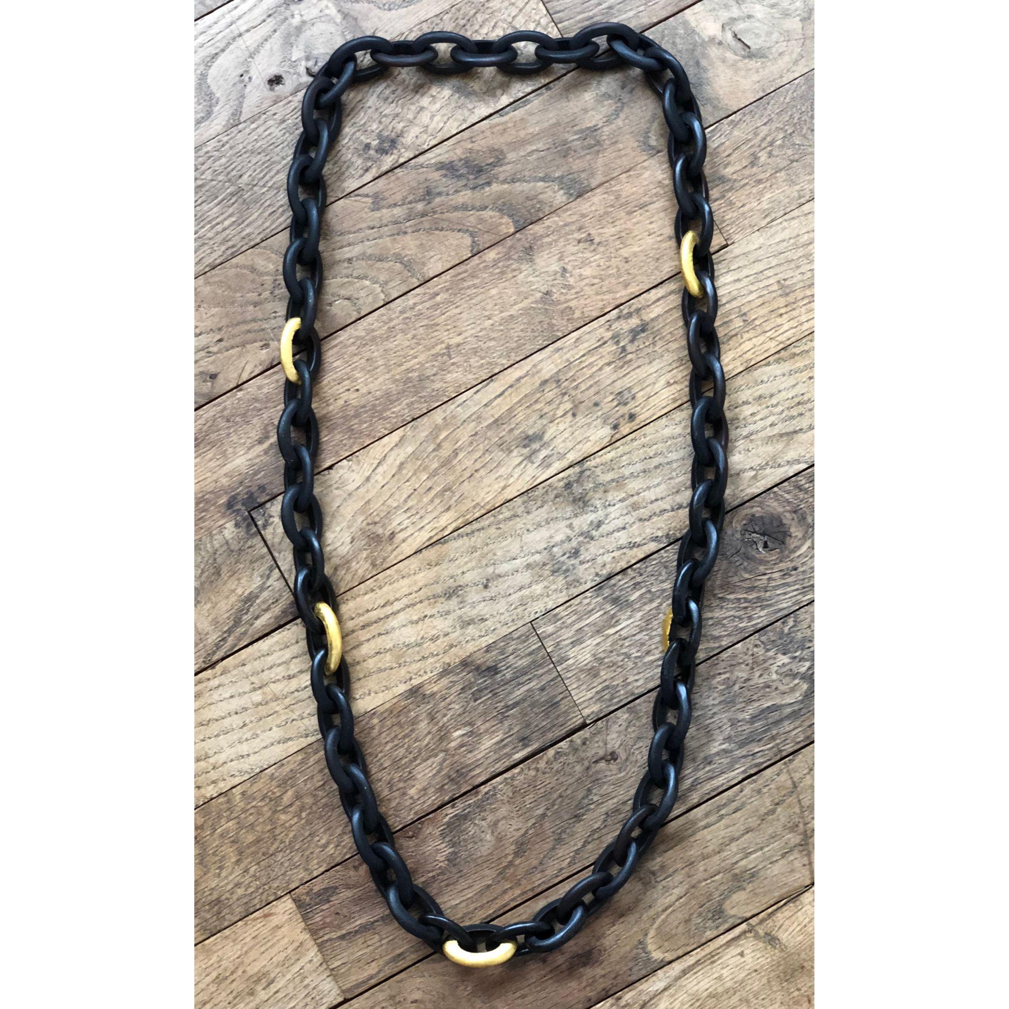 African Ebony Gold Leaf Chain Link Long Necklace In New Condition In Poitiers, FR