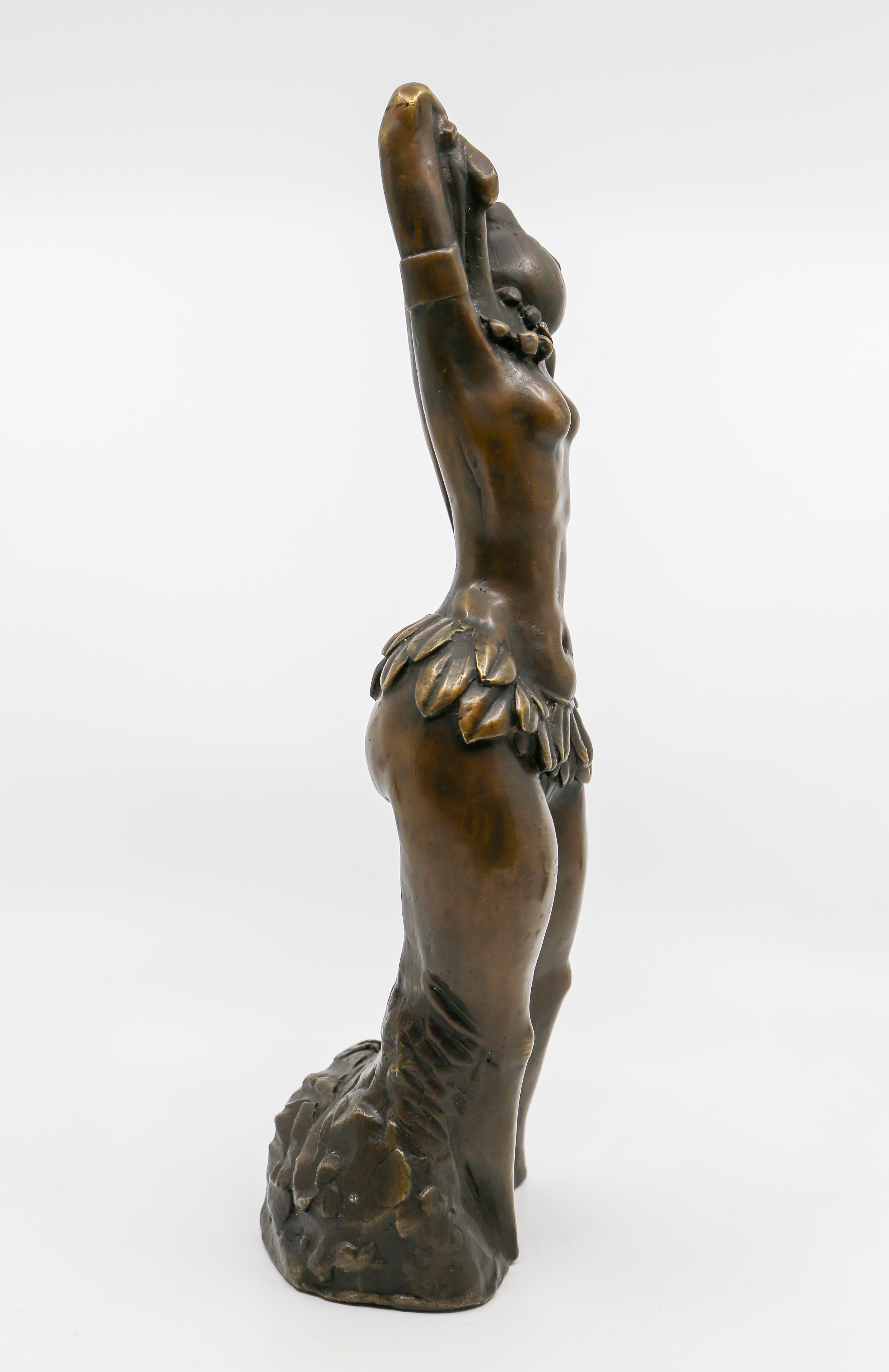 African Ethiopian Hamar Woman, Patinated and Polished Bronze Sculpture In Good Condition For Sale In Antwerp, BE