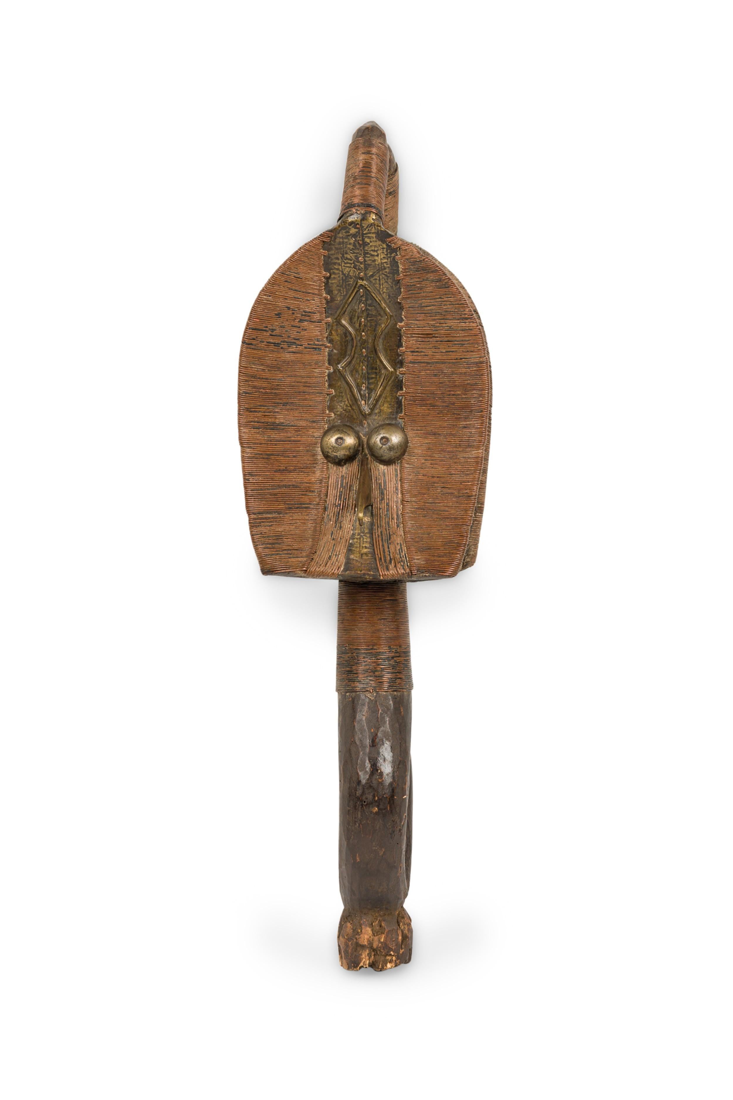 Afrikanisches Gabun 20. Jahrhundert Handgefertigtes Kota Reliquienschrein (Stammeskunst) im Angebot