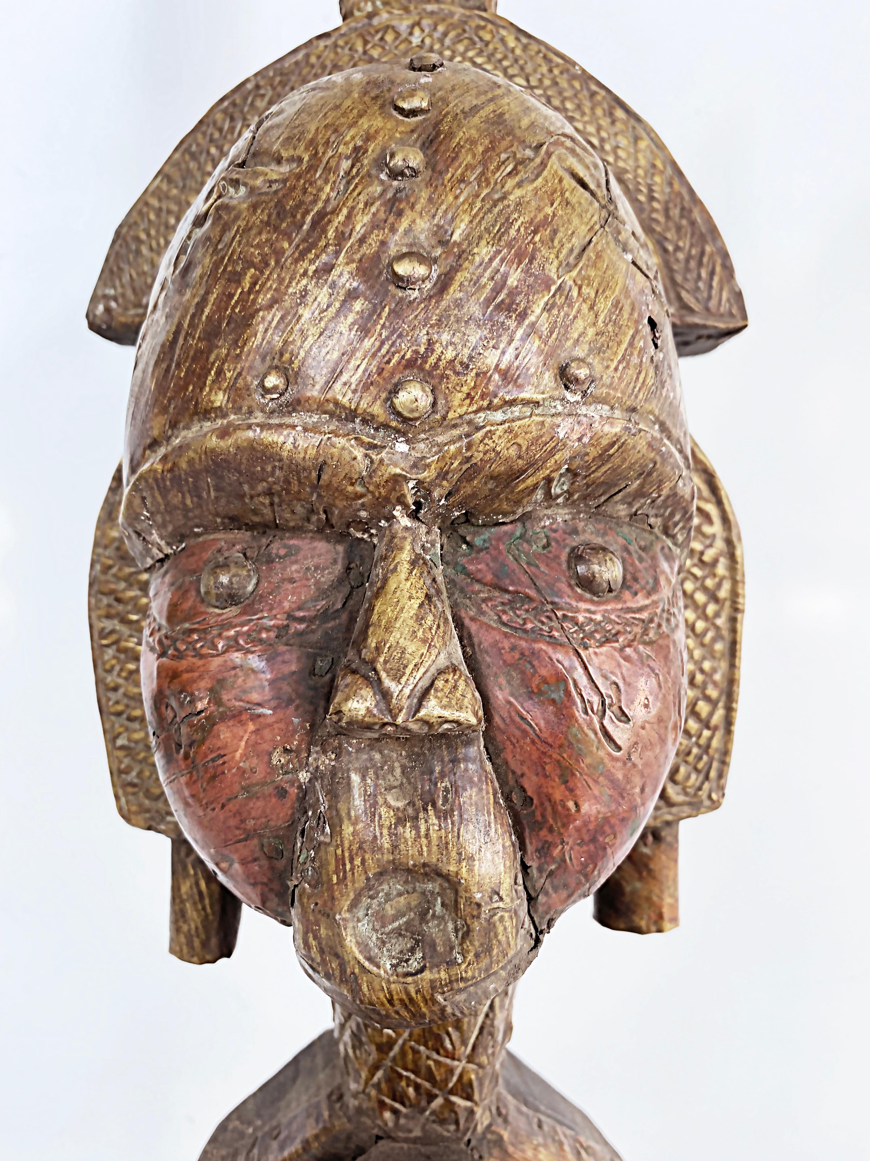 Sculpté à la main Pipe de réliquaire africaine Kota People of Sebe Valley, 20e siècle en vente
