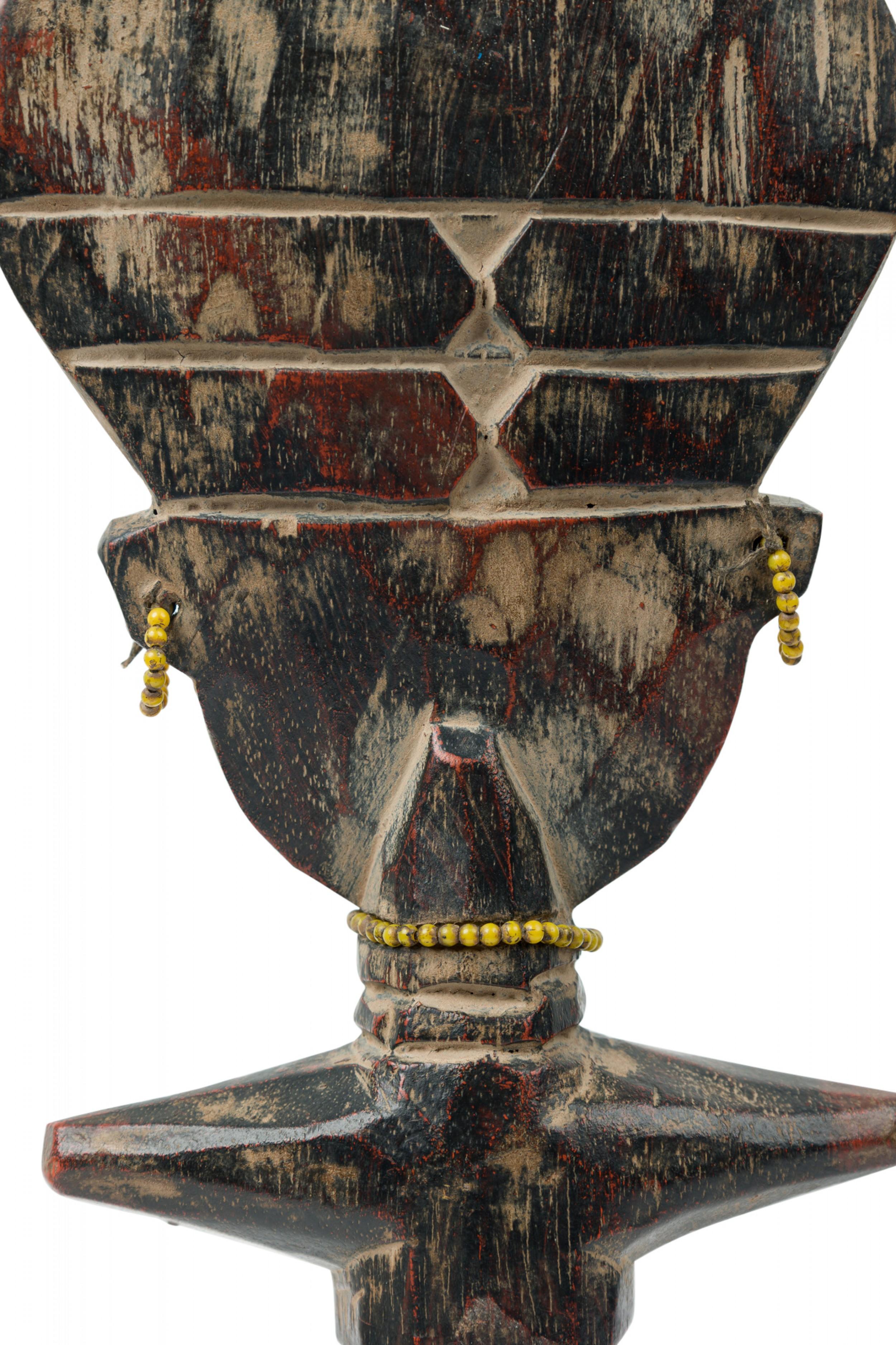 Afrikanische Ghana Zeitgenössische geschnitzte Holz Ashanti Fruchtbarkeit Puppe im Angebot 3