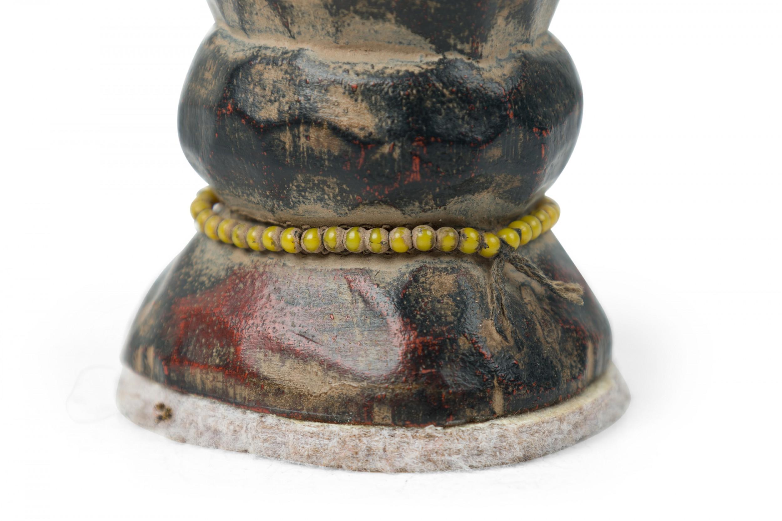 Afrikanische Ghana Zeitgenössische geschnitzte Holz Ashanti Fruchtbarkeit Puppe im Angebot 2