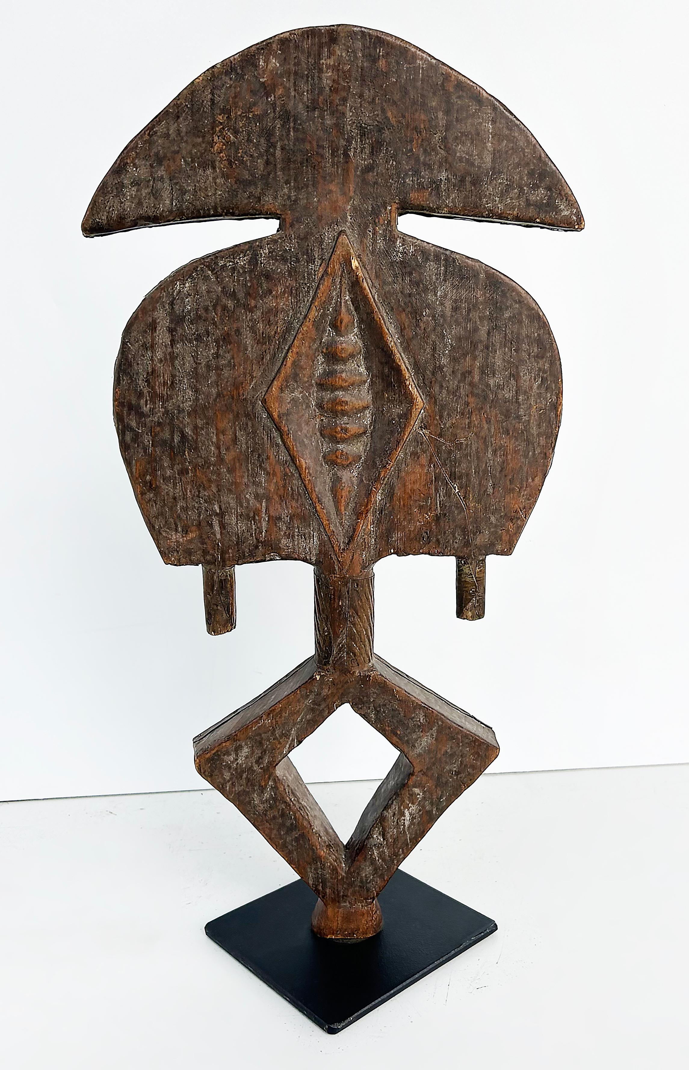 African Hand-Carved Wood Decorative Figurative Reliquary from Gabon 20th Century 1