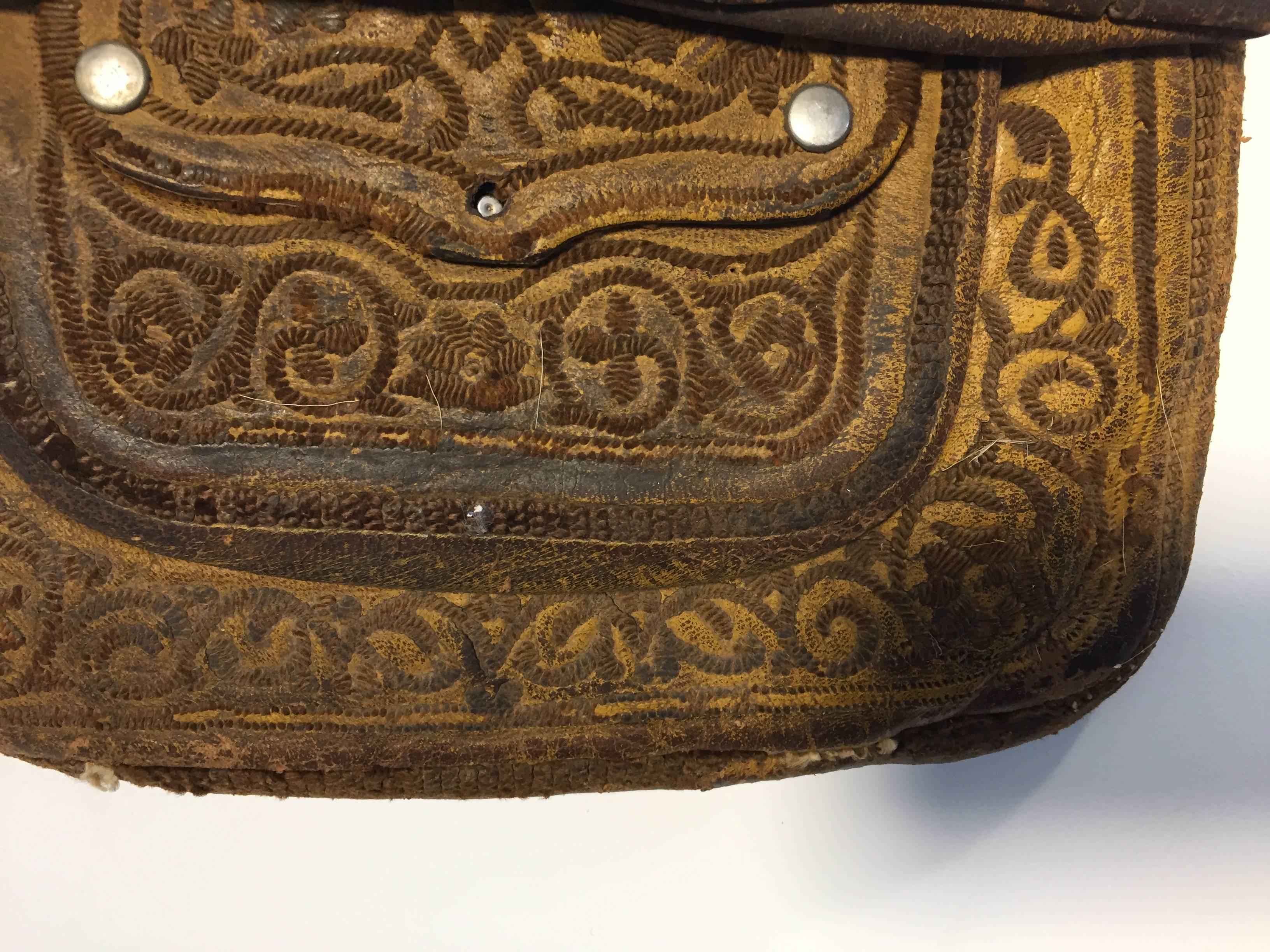 African Hand Tooled Leather Moroccan Shoulder Bag In Good Condition For Sale In North Hollywood, CA