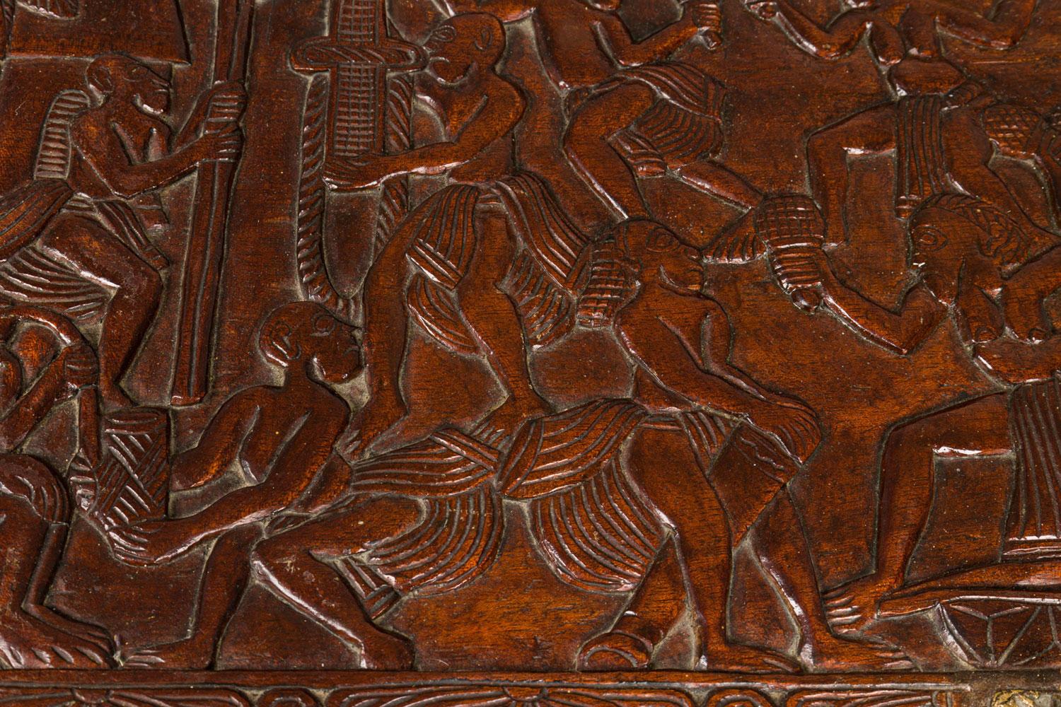 African Hinged Top Carved Wood and Brass Figural Chest in vendita 3