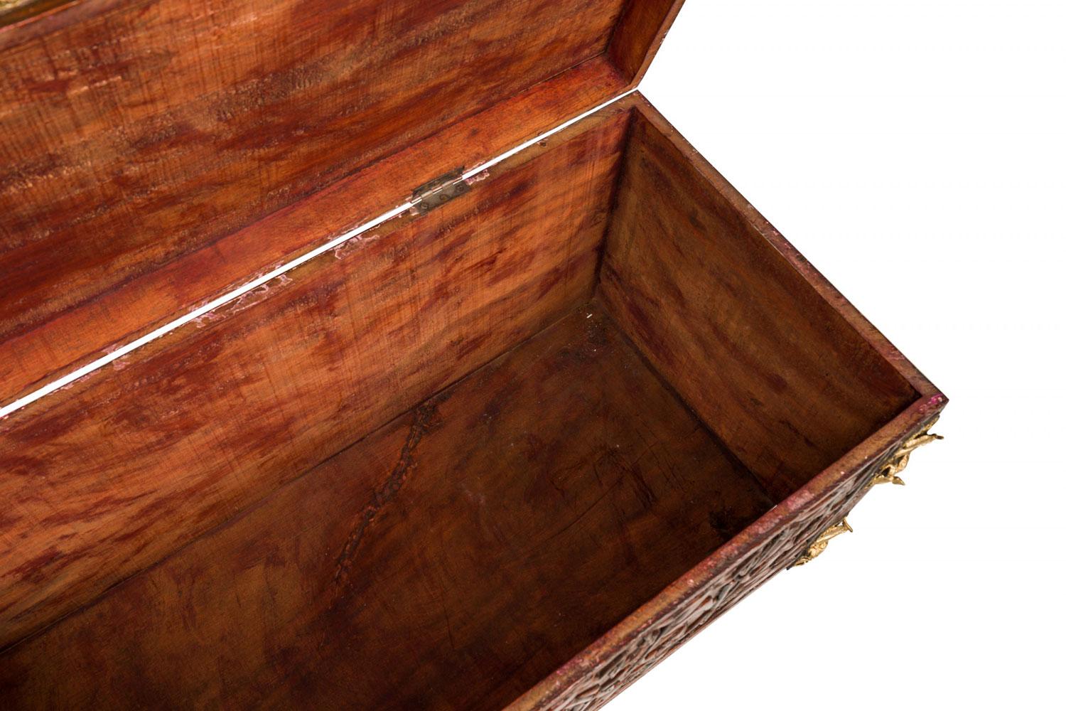 African Hinged Top Carved Wood and Brass Figural Chest in vendita 6