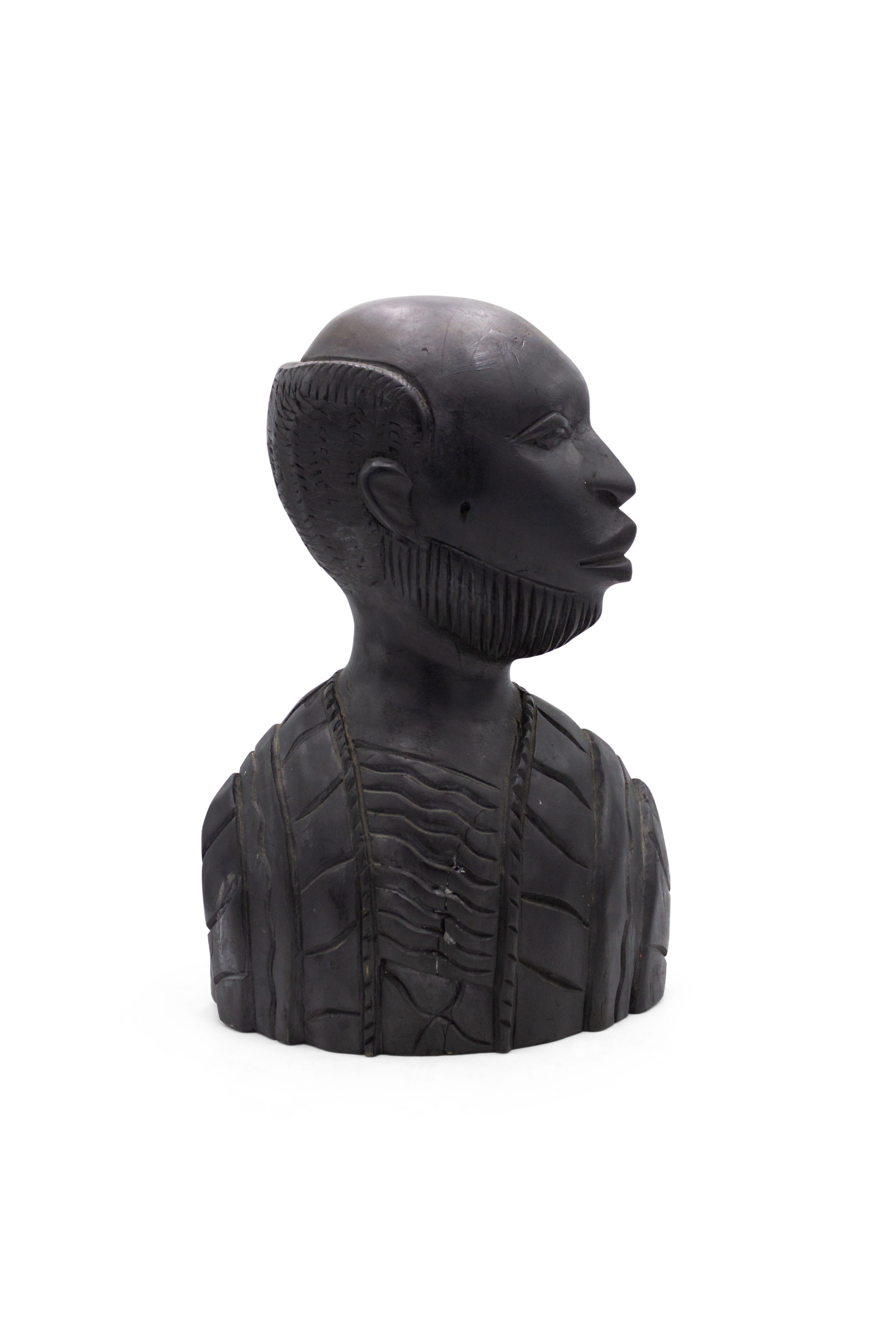 Buste de l'homme de fer africain Wood Wood en vente 2