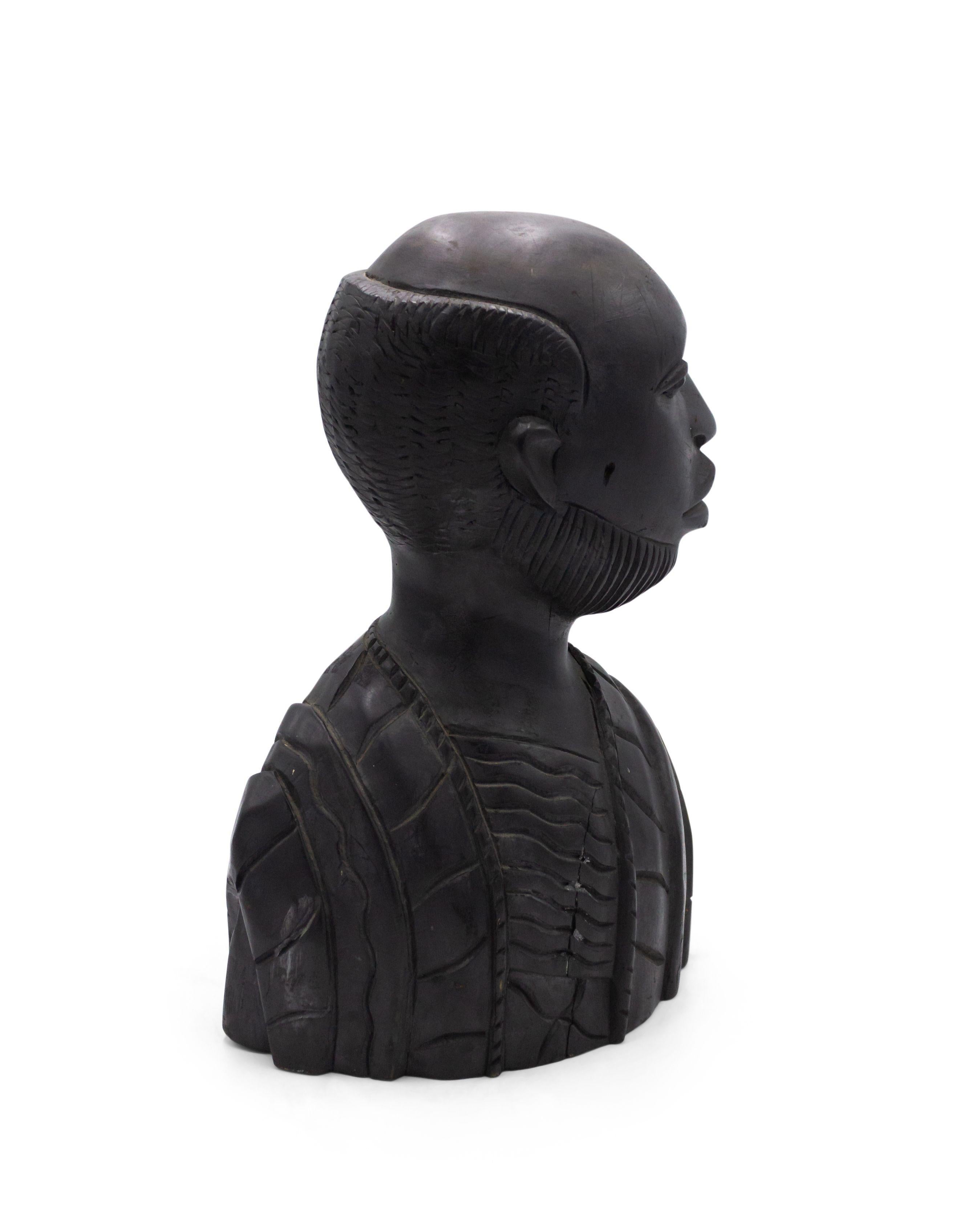 Buste de l'homme de fer africain Wood Wood en vente 1