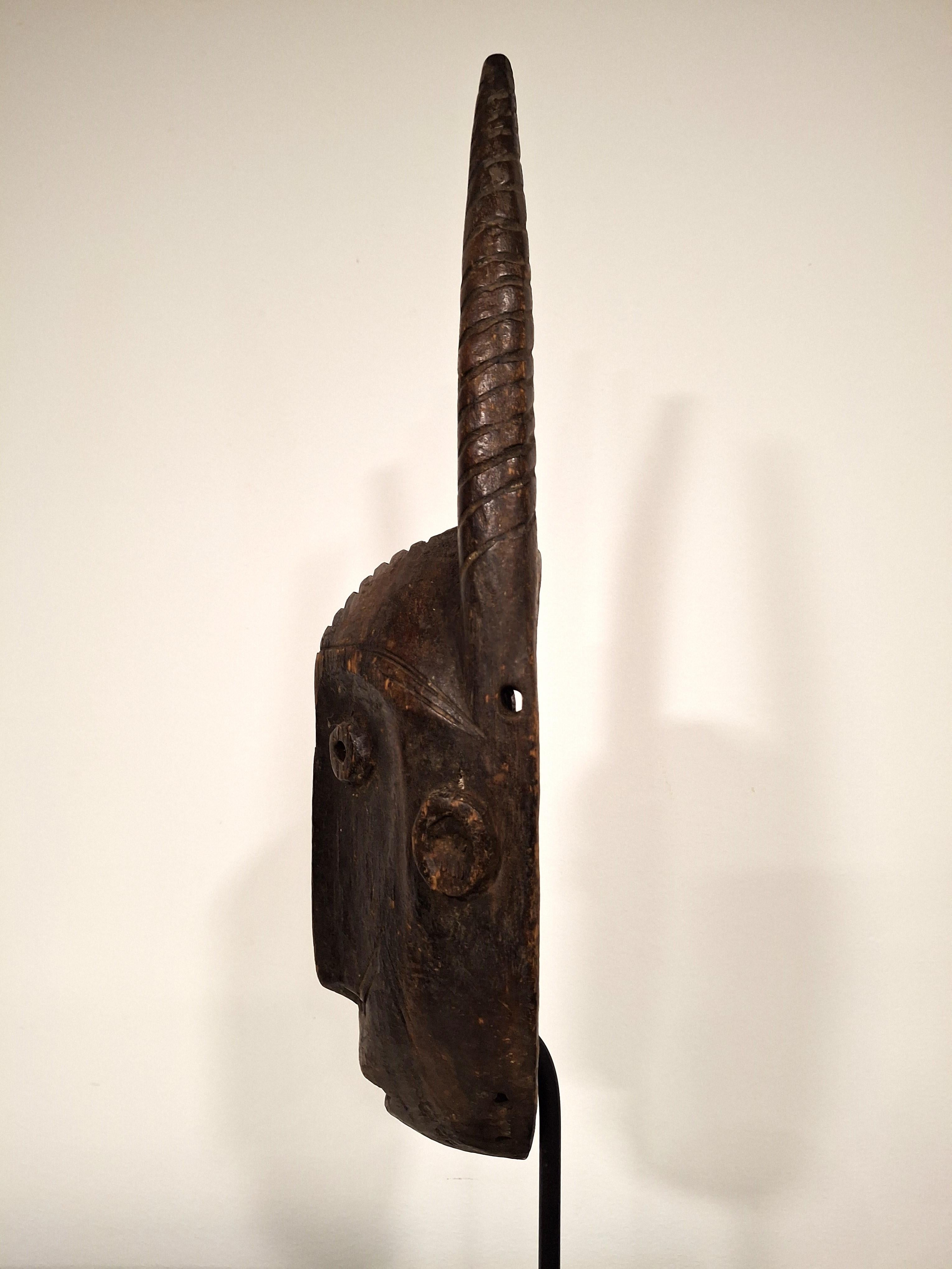 African Katanda Mask – Lega Tribe, DR Congo – Mid 20th Century For Sale 3