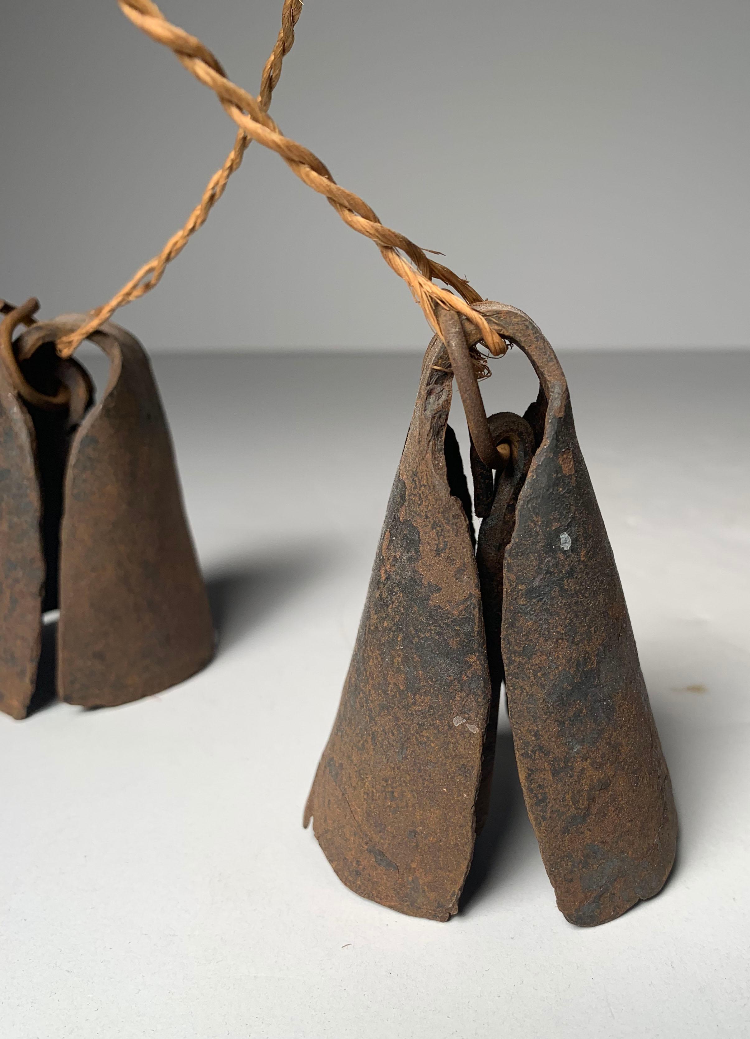 African Kenyan Bells with 3 Kisi Metal Tally Sticks / Provenance Douglas Dawson In Good Condition For Sale In Chicago, IL