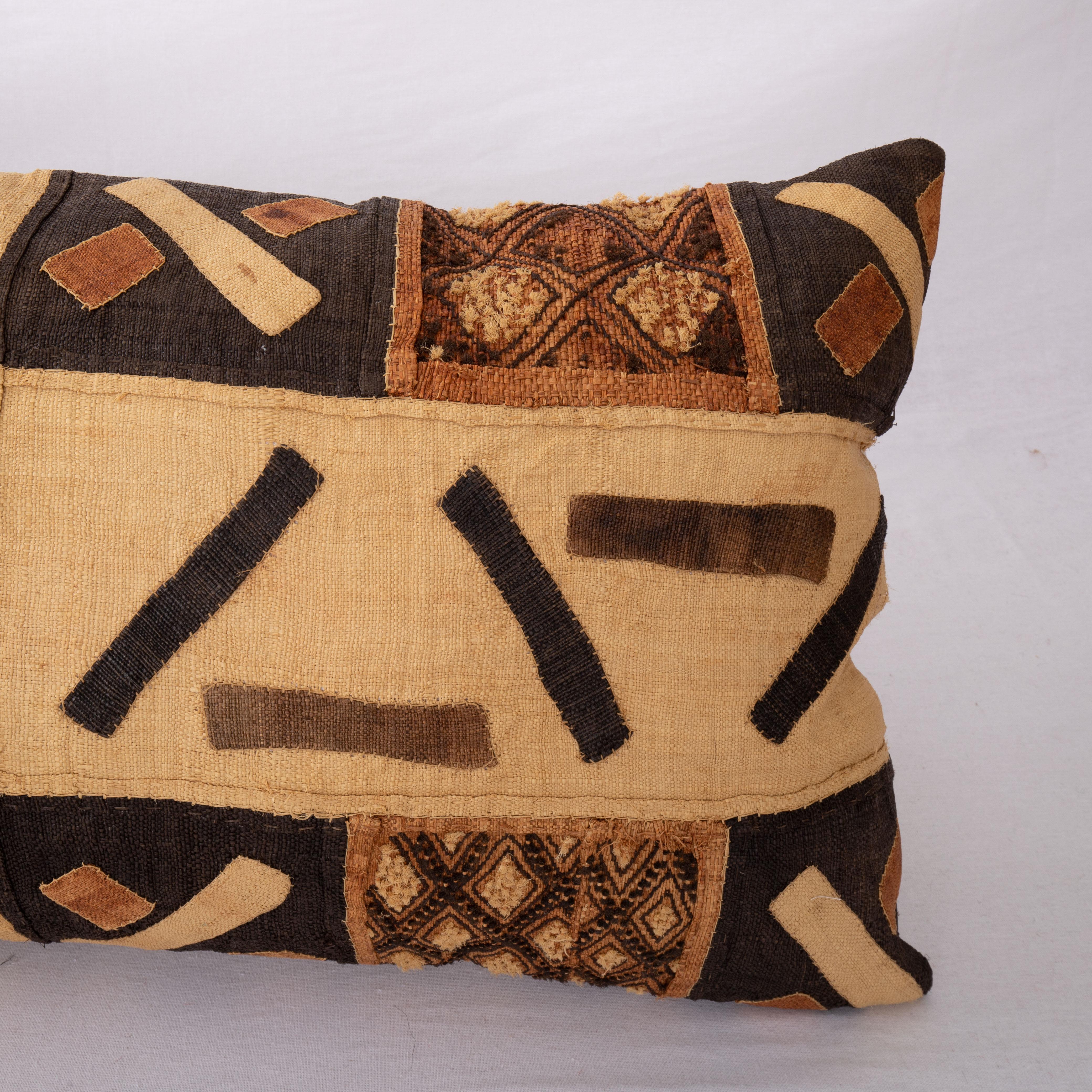 Tribal African Kuba Cloth Raffia Pillow Case For Sale