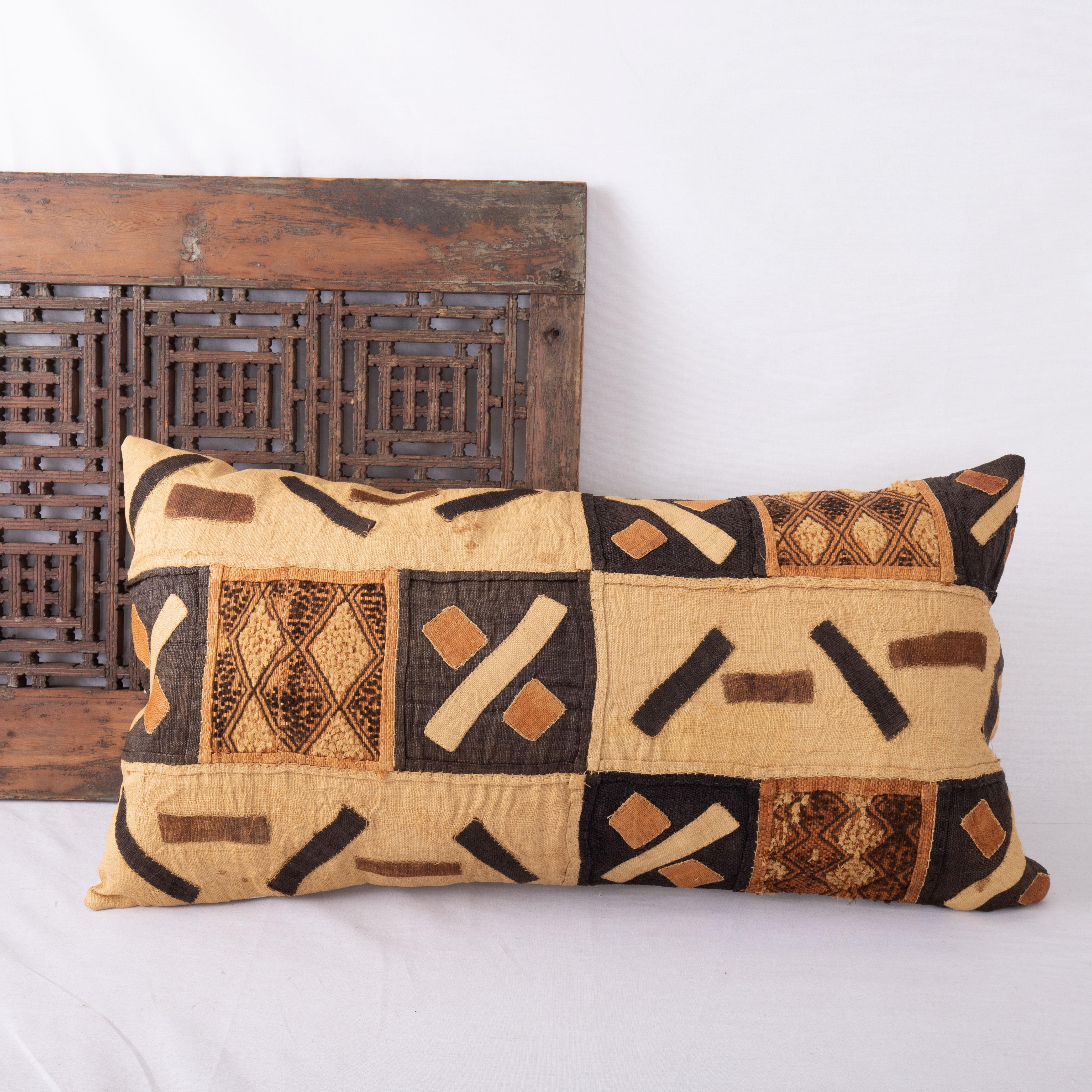 Congolese African Kuba Cloth Raffia Pillow Case For Sale