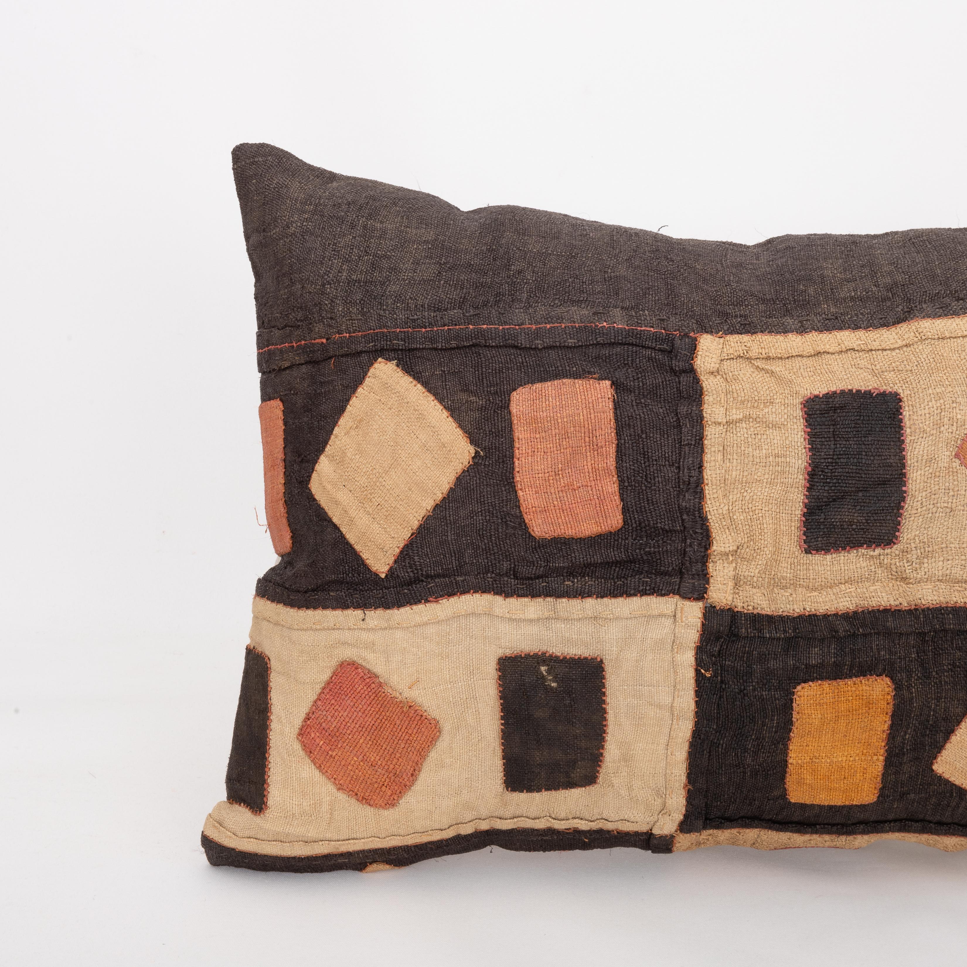 Tribal African Kuba Cloth Raffia Pillow Cover For Sale