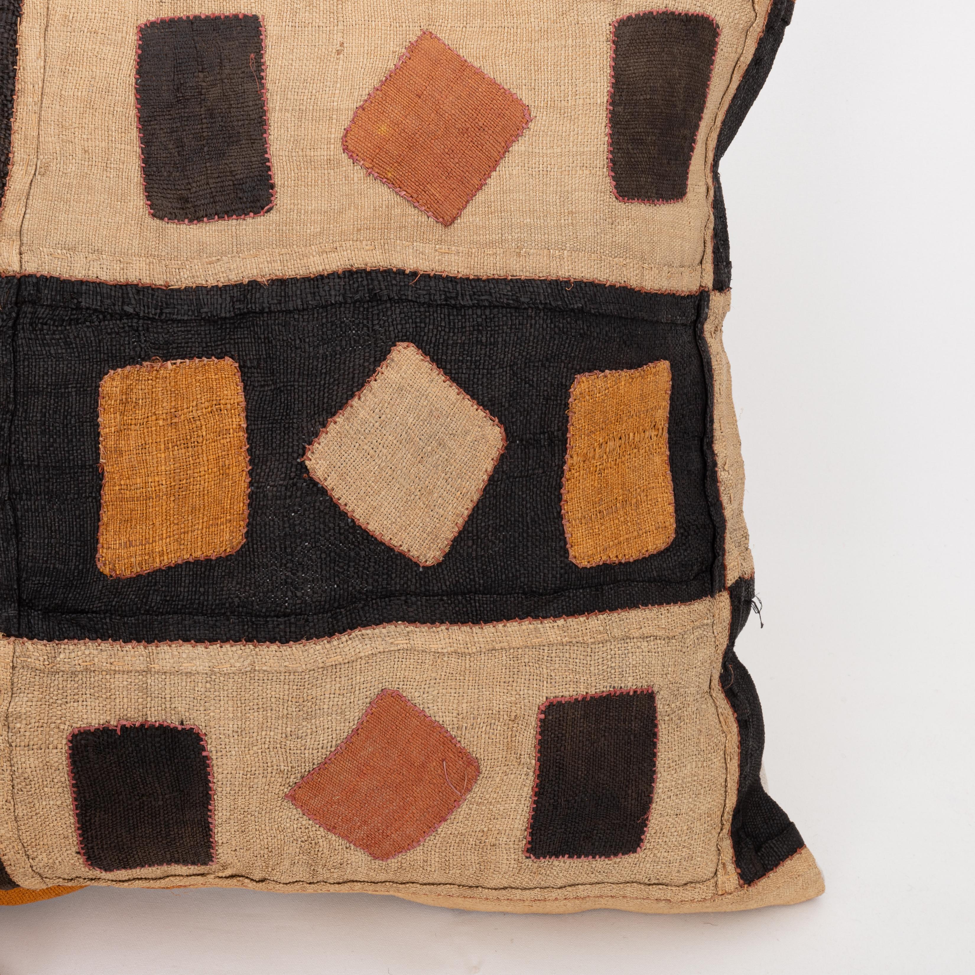 Hand-Crafted African Kuba Cloth Raffia Pillow Cover