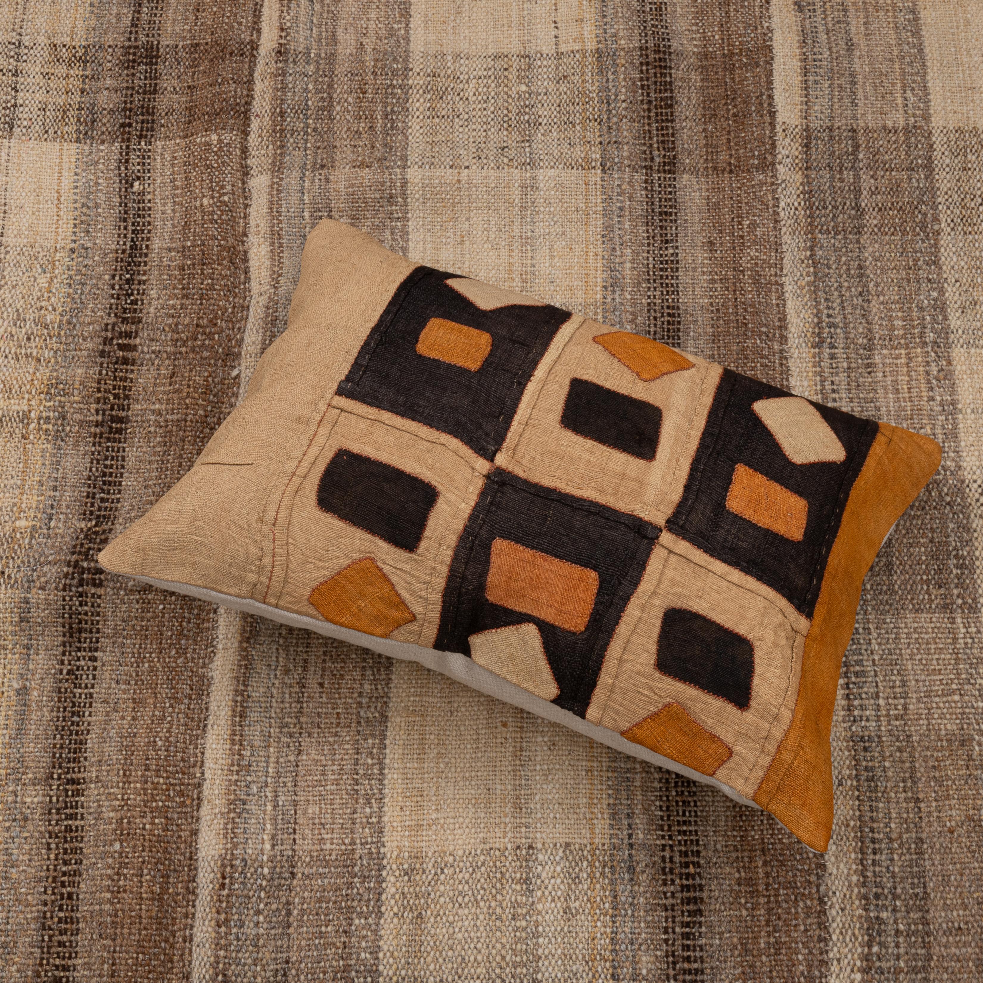 20th Century African Kuba Cloth Raffia Pillow Cover For Sale
