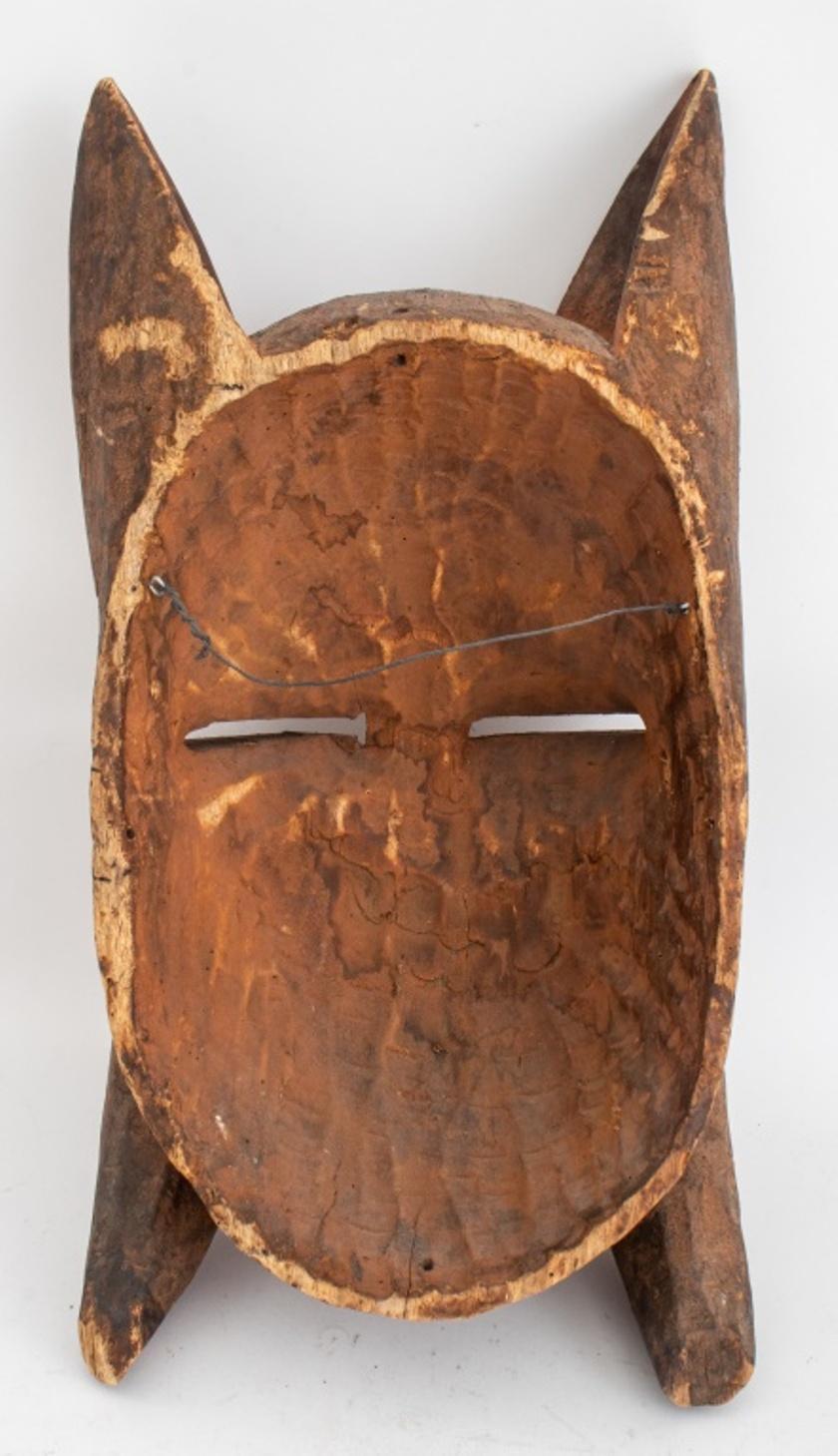African, Likely Cote D'ivoire, Wood Feline Mask For Sale 3