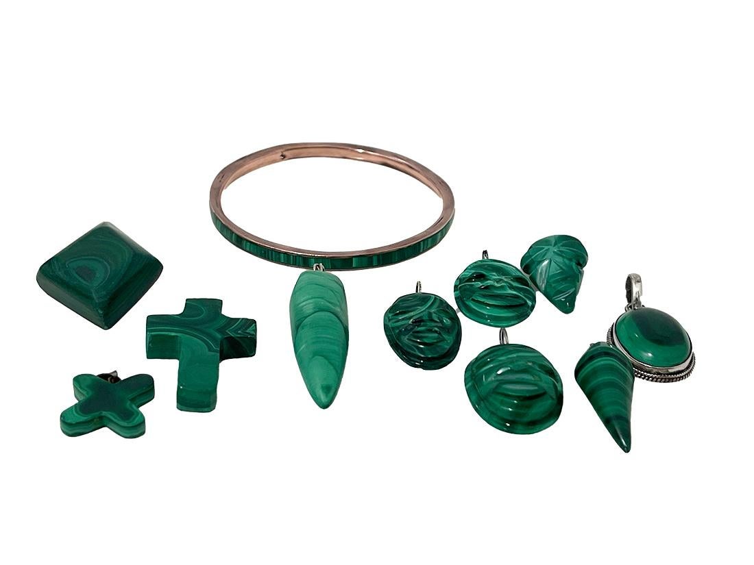 African Malachite set pendants and bracelet, 1970s In Good Condition For Sale In Delft, NL