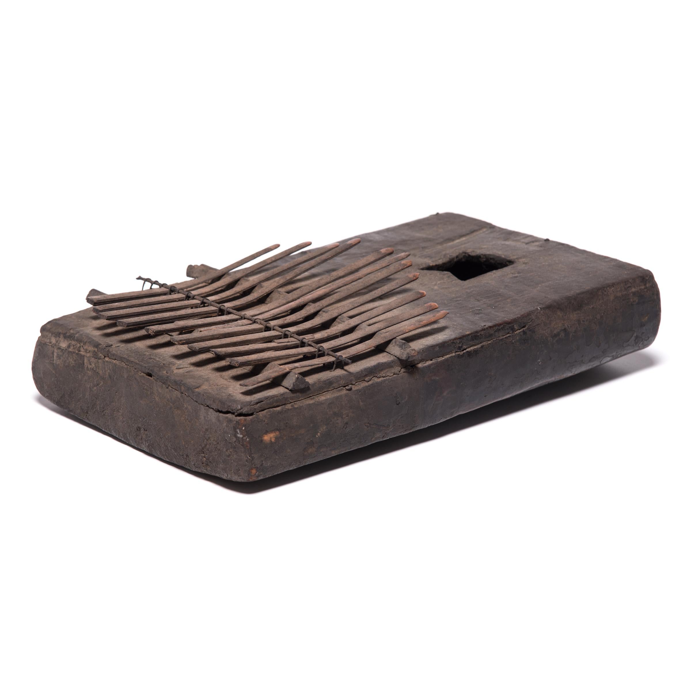 African Mbira Thumb Piano In Good Condition In Chicago, IL
