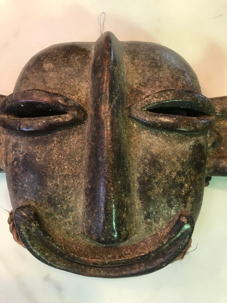 African Monkey Mask In Good Condition In Studio City, CA