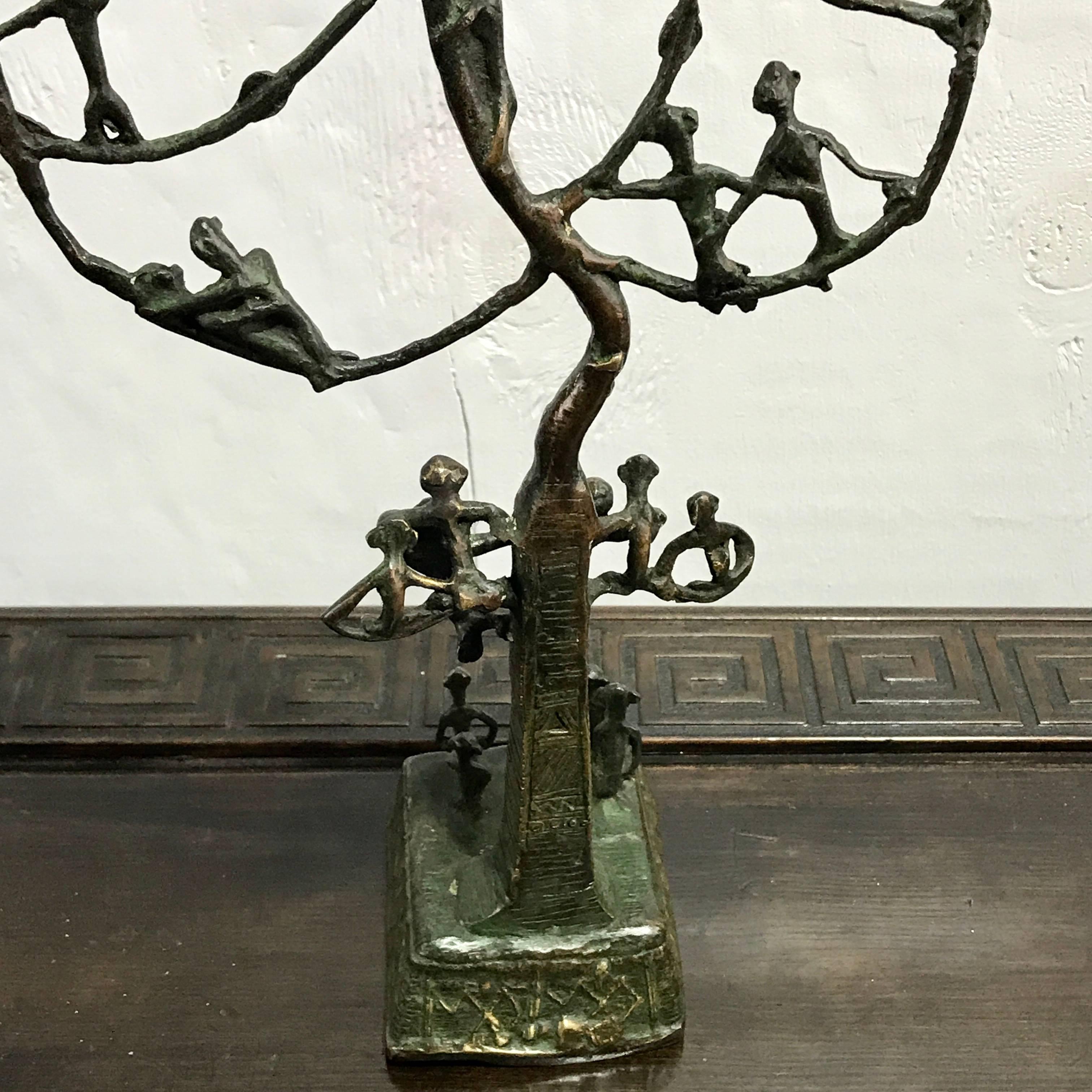 Bronze Sculpture africaine en bronze « arbre de singe » en vente