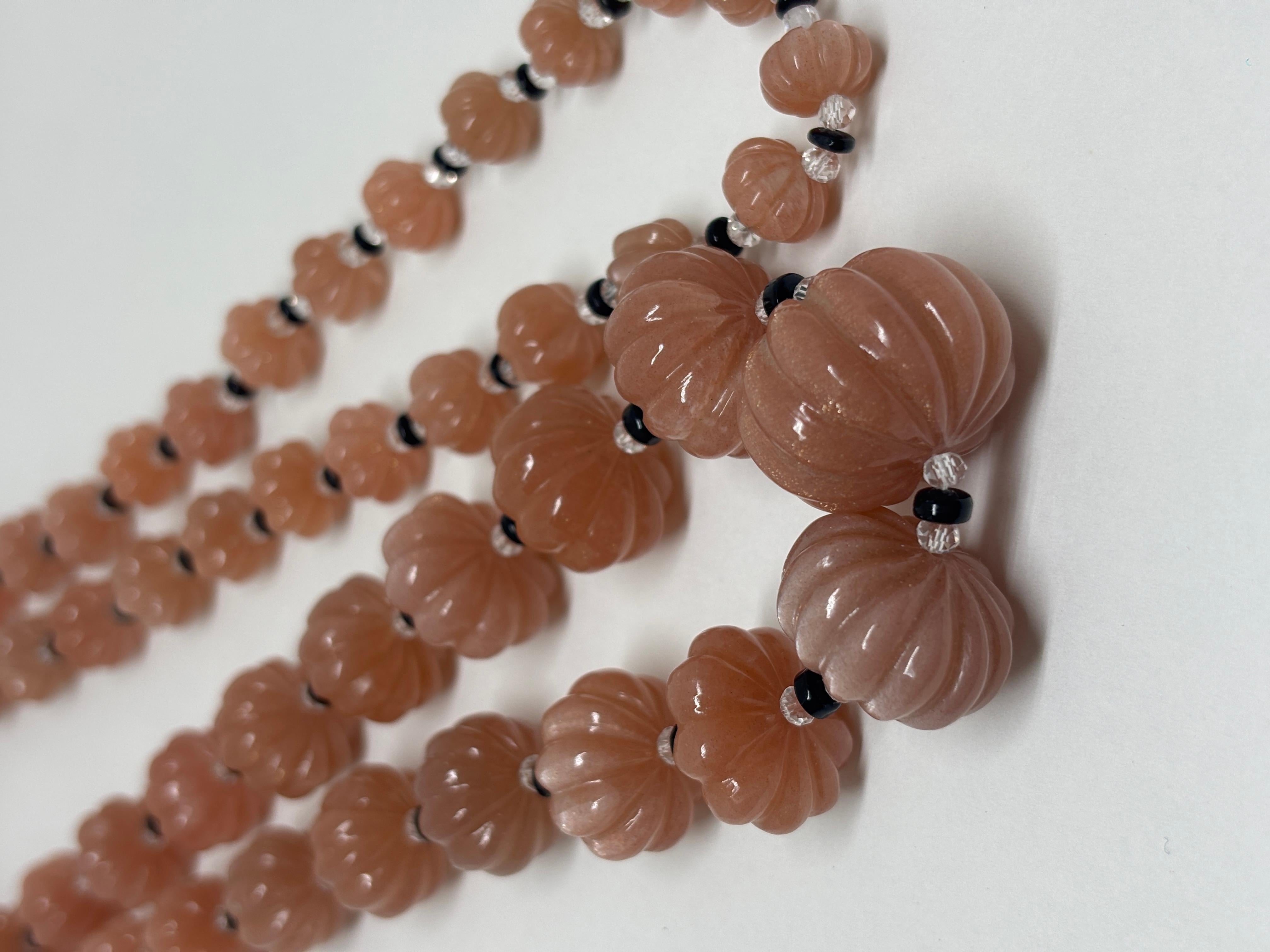 Perle Collier de perles en pierre de lune africaine et cristal d'onyx noir en vente