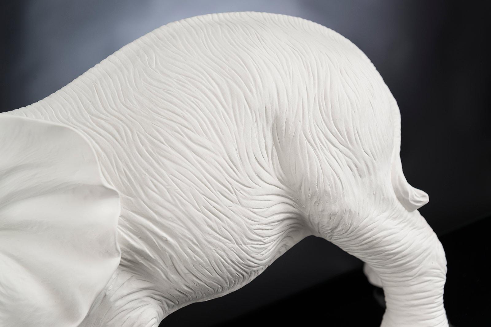 italien Éléphant africain en céramique blanche, Italie en vente