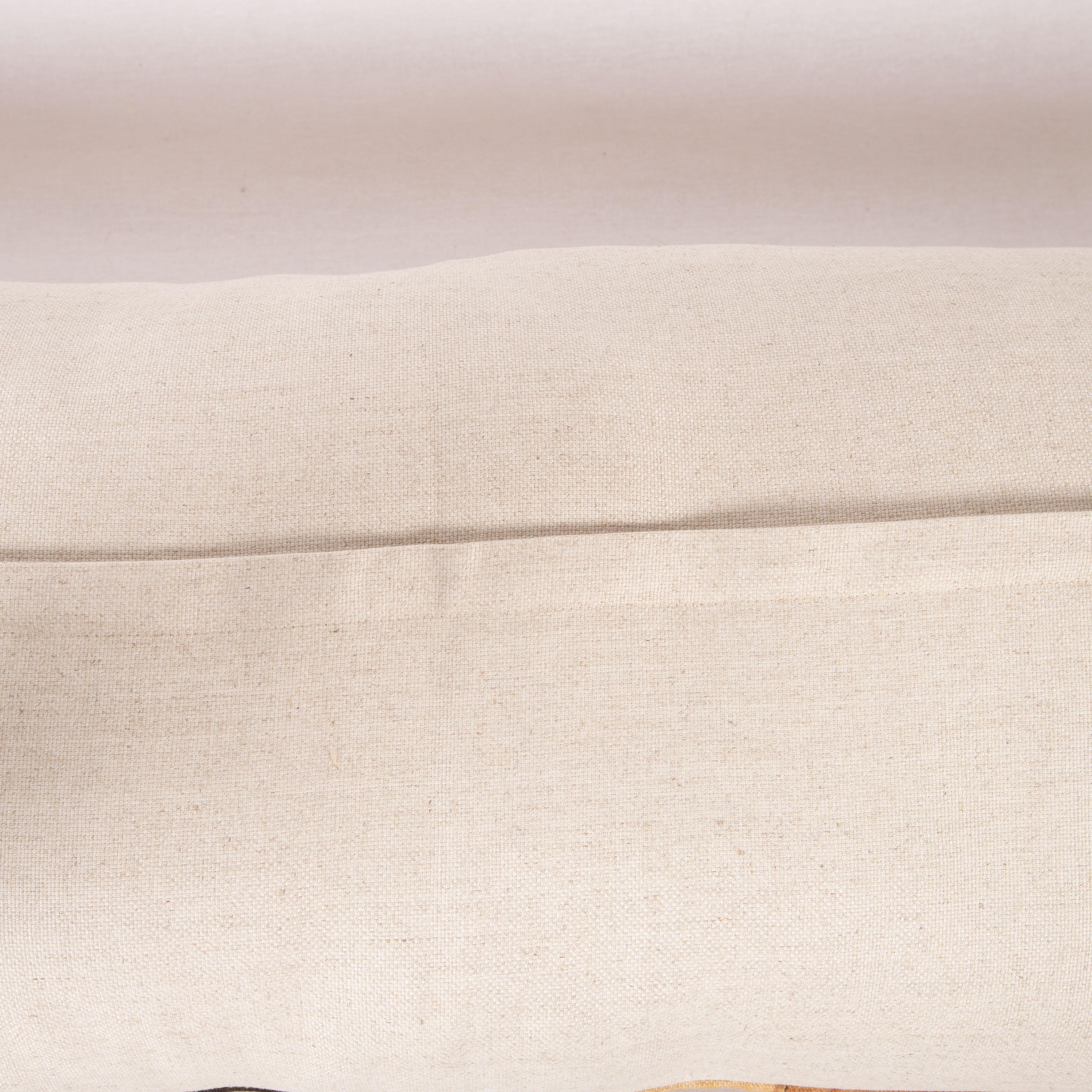 20ième siècle Grand lit lombaire en tissu africain à moulures, années 1970/80 en vente