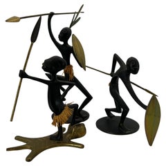 Esculturas figurativas de metal