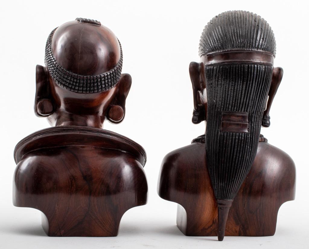 African Ndaka Hardwood Carved Busts, Pair In Good Condition For Sale In New York, NY