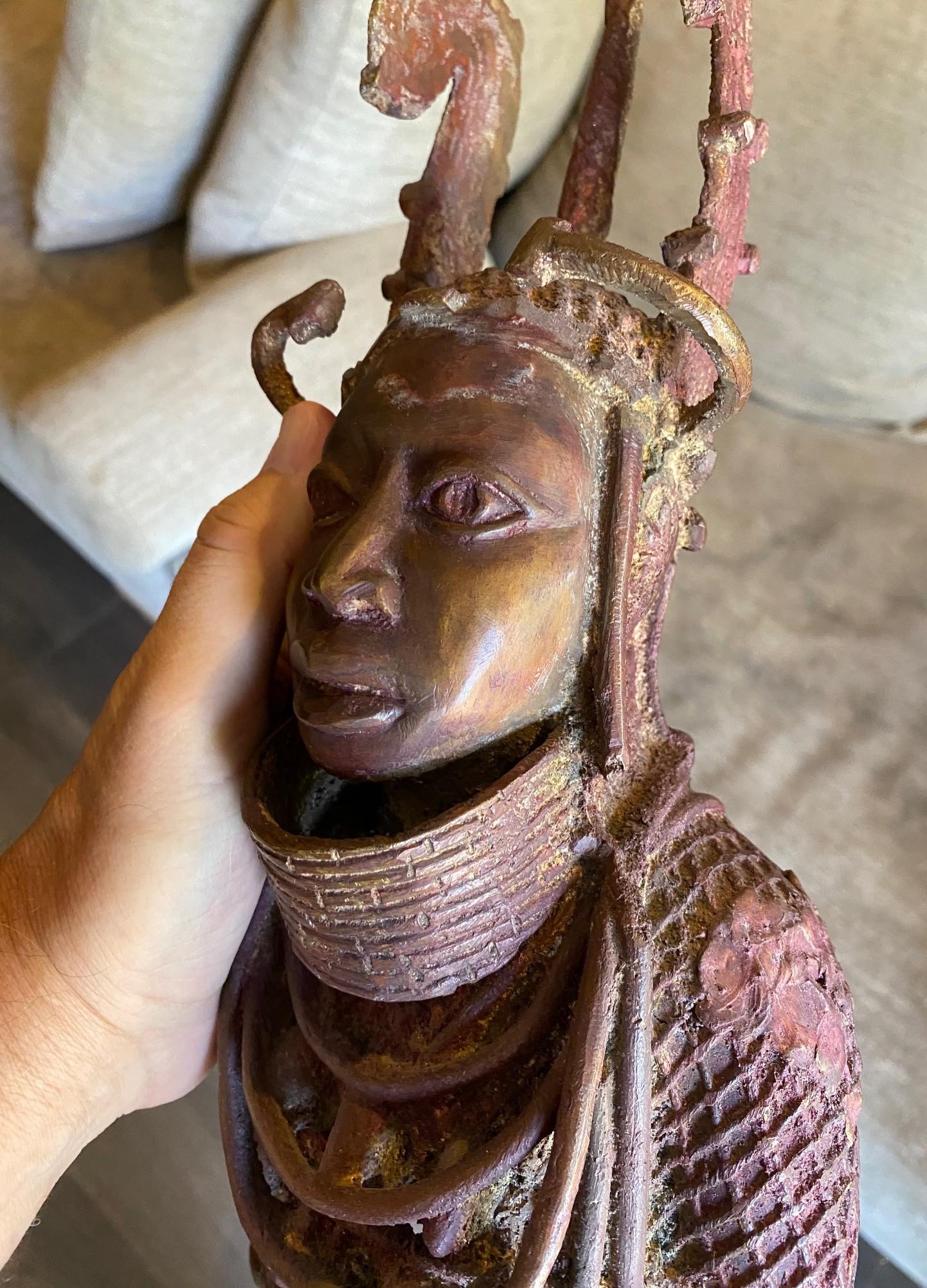 Afrikanische Nigerianer Benin Yoruba Krieger Oba König Bronze Kopf Büste Skulptur im Angebot 14