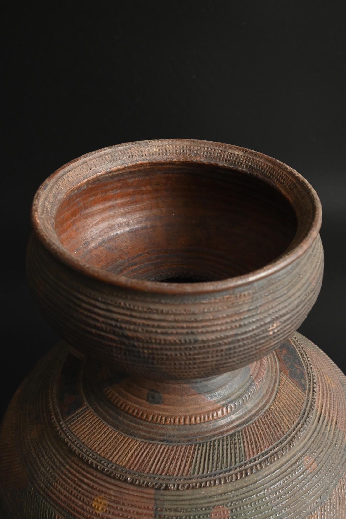 African Nupe terracotta pot / 20th century/Geometric decorative ceramic For Sale 3