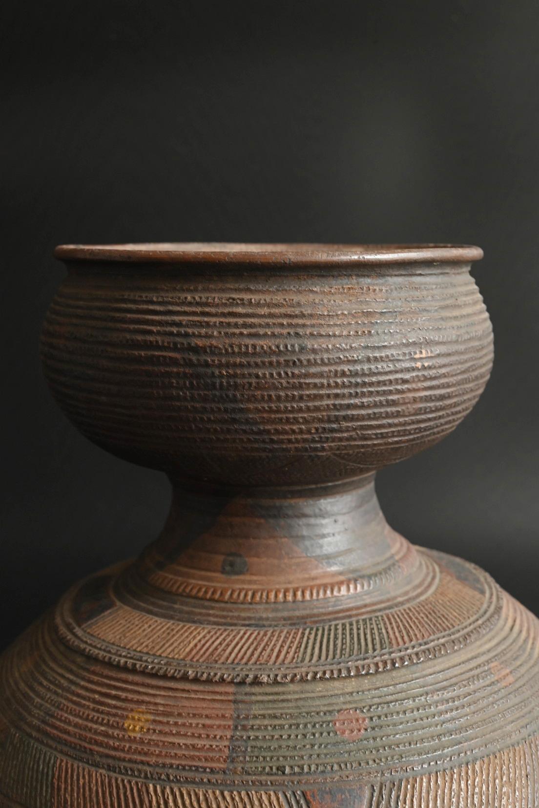 African Nupe terracotta pot / 20th century/Geometric decorative ceramic For Sale 4