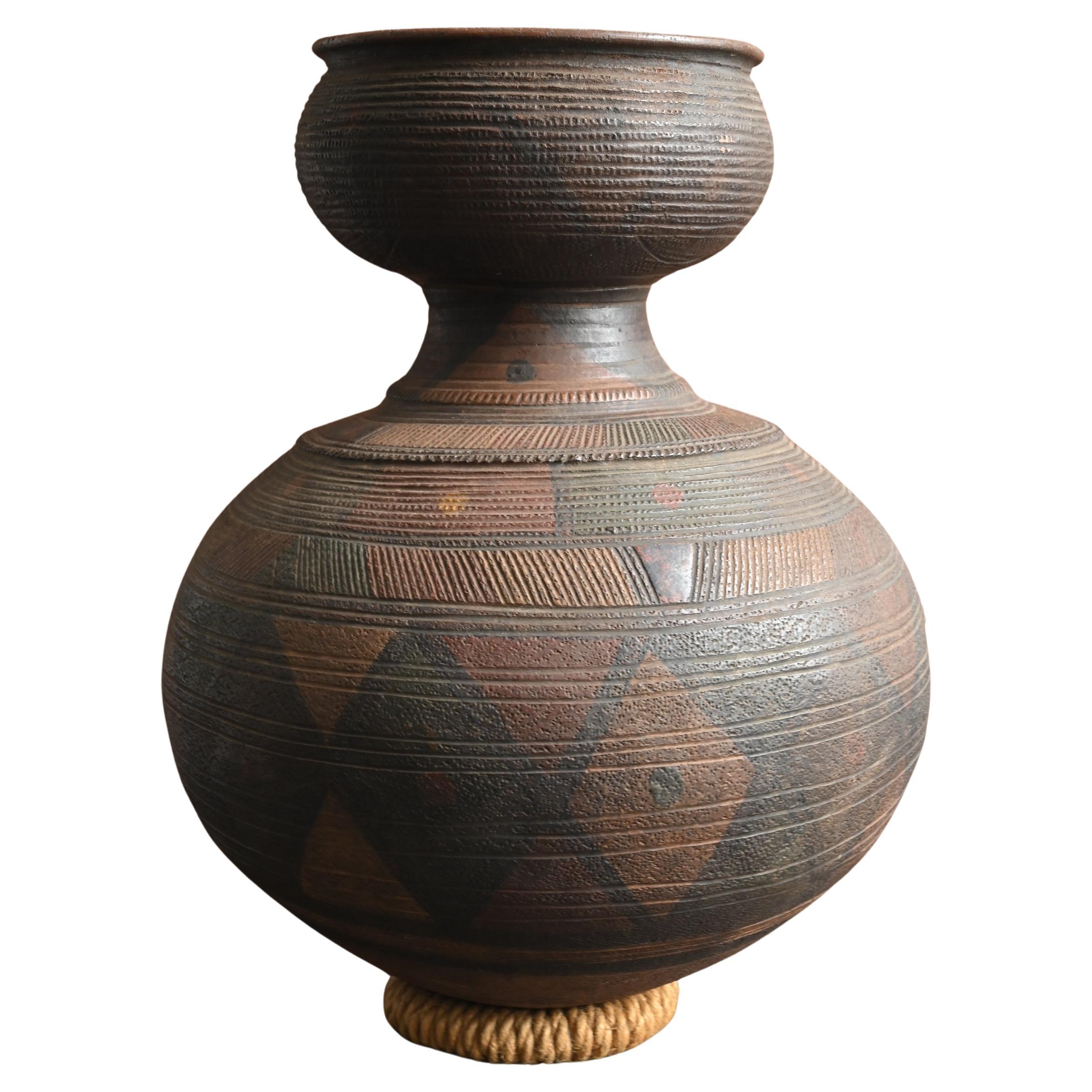 African Nupe terracotta pot / 20th century/Geometric decorative ceramic For Sale
