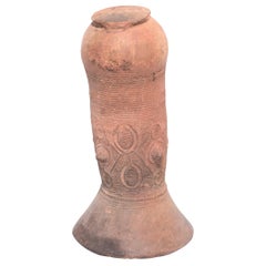 Soporte de vasija de terracota africana Nupe, c. 1900