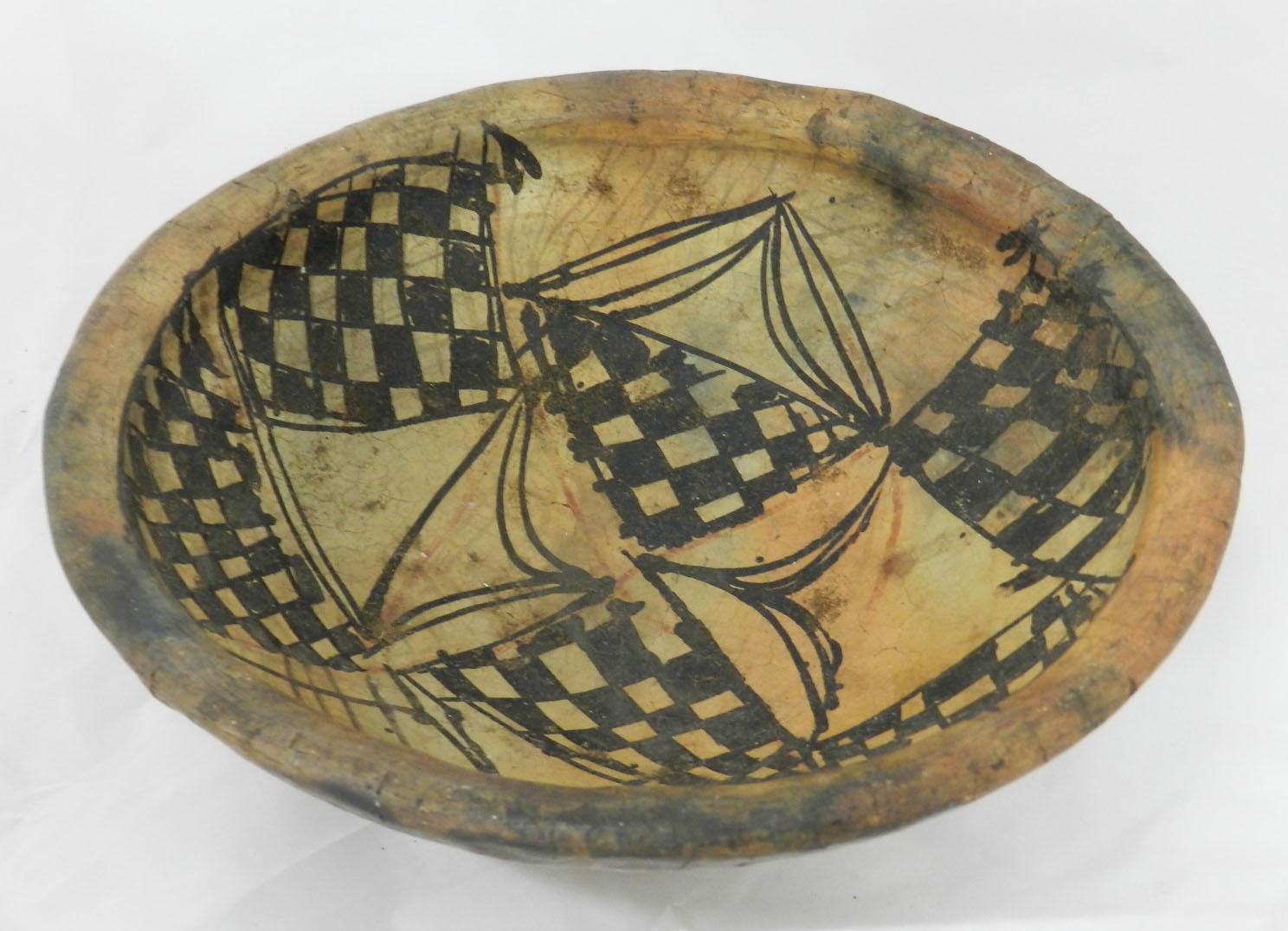 Primitif Bol en poterie africaine avec motif géométrique début du 20e siècle en vente
