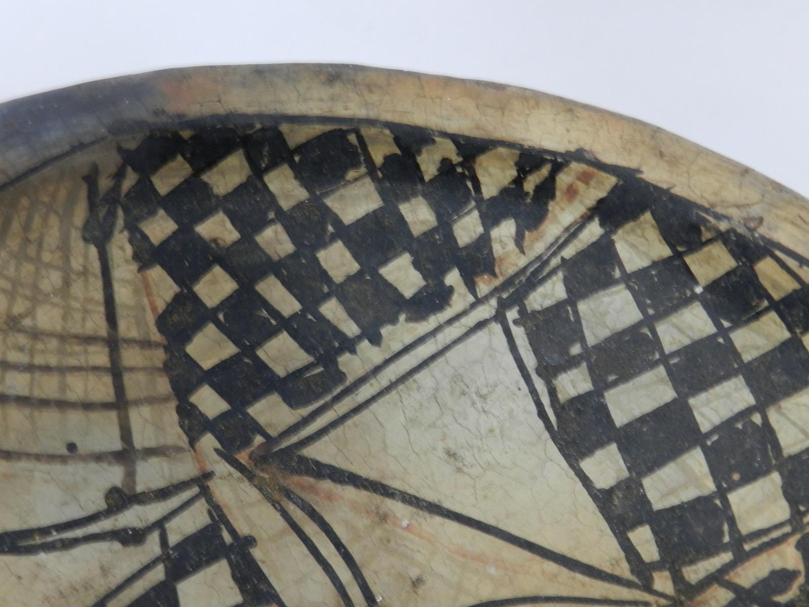 African Pottery Bowl with Geometric Pattern Early 20th Century In Good Condition For Sale In Labrit, Landes
