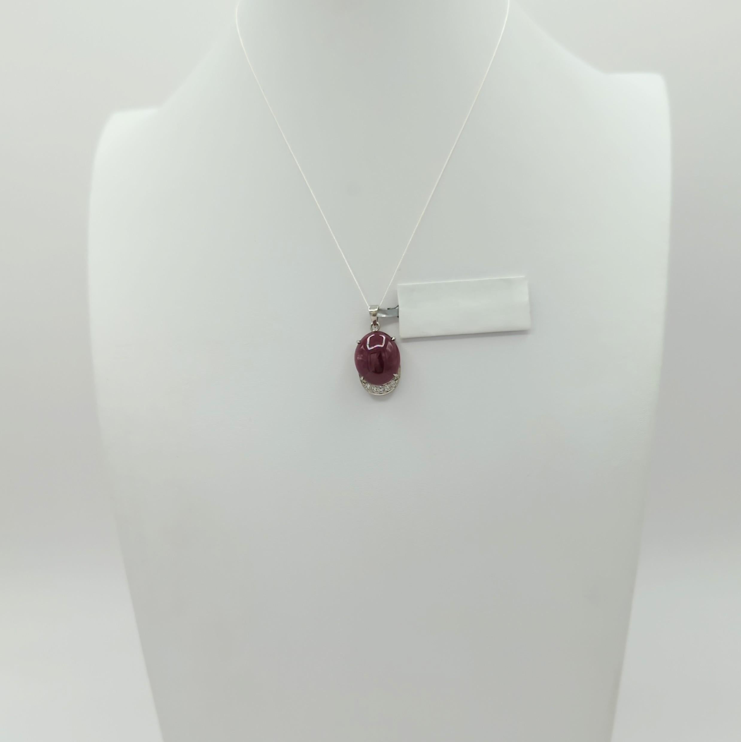 African Ruby and White Diamond Pendant in Platinum In New Condition For Sale In Los Angeles, CA
