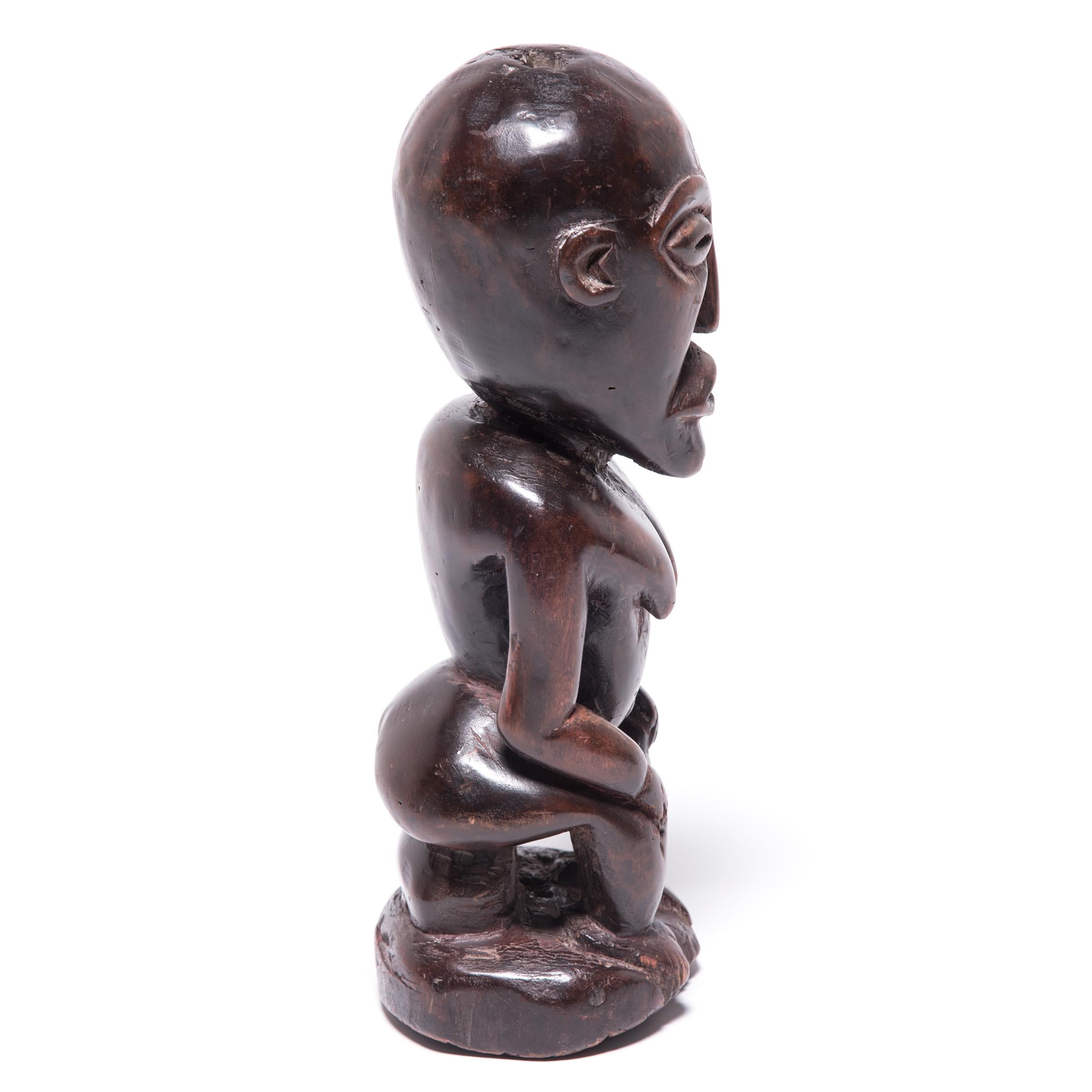 Afrikanische sitzende Luba-Figur (Kongolesisch) im Angebot