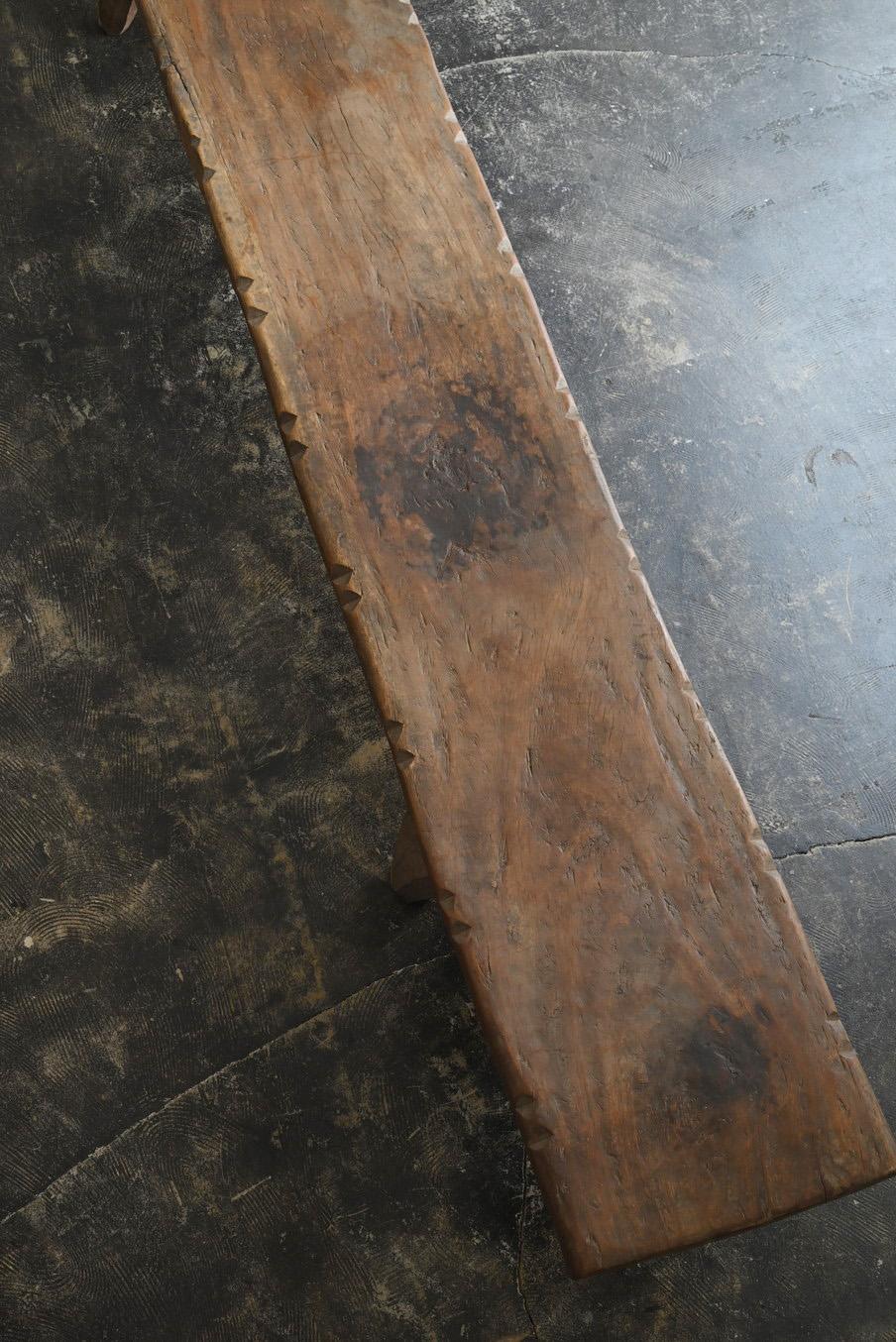 Hand-Carved African Senufo bed/20th century/low table For Sale