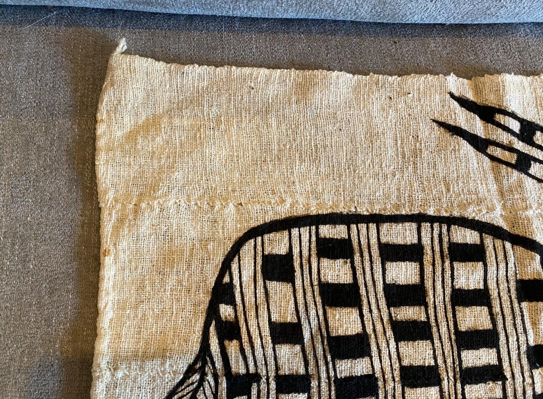 African Senufo Korhogo Large Mid-Century Folk Art Mud Cloth Textile Painting in vendita 8