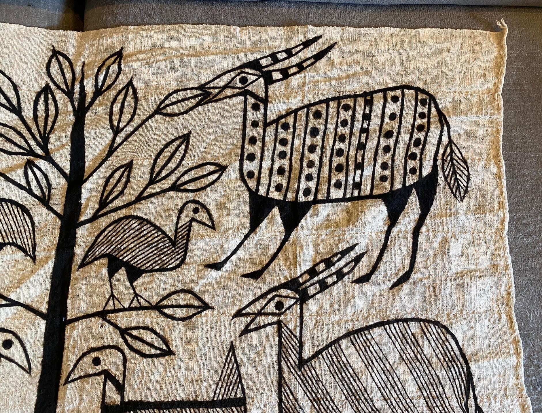XX secolo African Senufo Korhogo Large Mid-Century Folk Art Mud Cloth Textile Painting in vendita